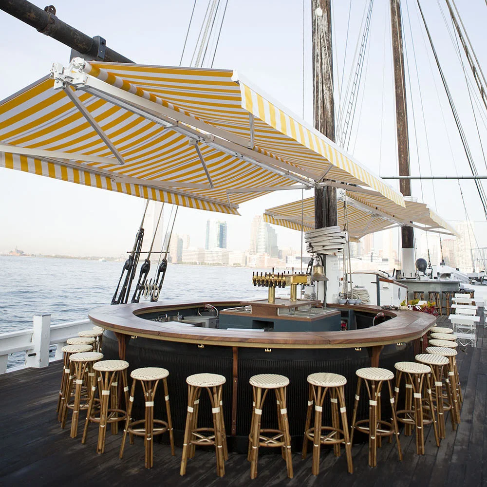 Cocktail-Bar-Grand-Banks.jpg