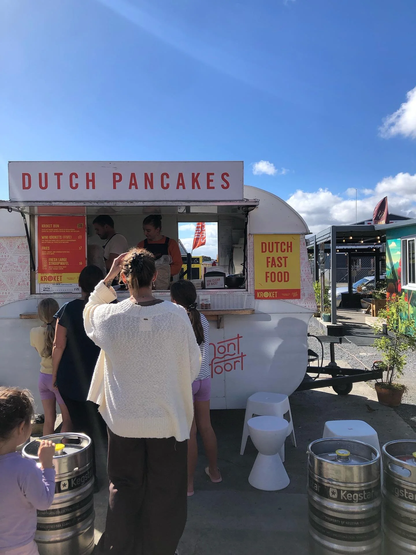 SATURDAY BEER SNACKS! 

Come hang out at @duncansbrewing THIS SATURDAY avo for a pint of something tasty and some crunchy fried Dutch treats. Beef bitterballen, kroketten and fries with mayo, naturally🤌 Serving from 12 till 3ish

Poffertjes &amp; gi