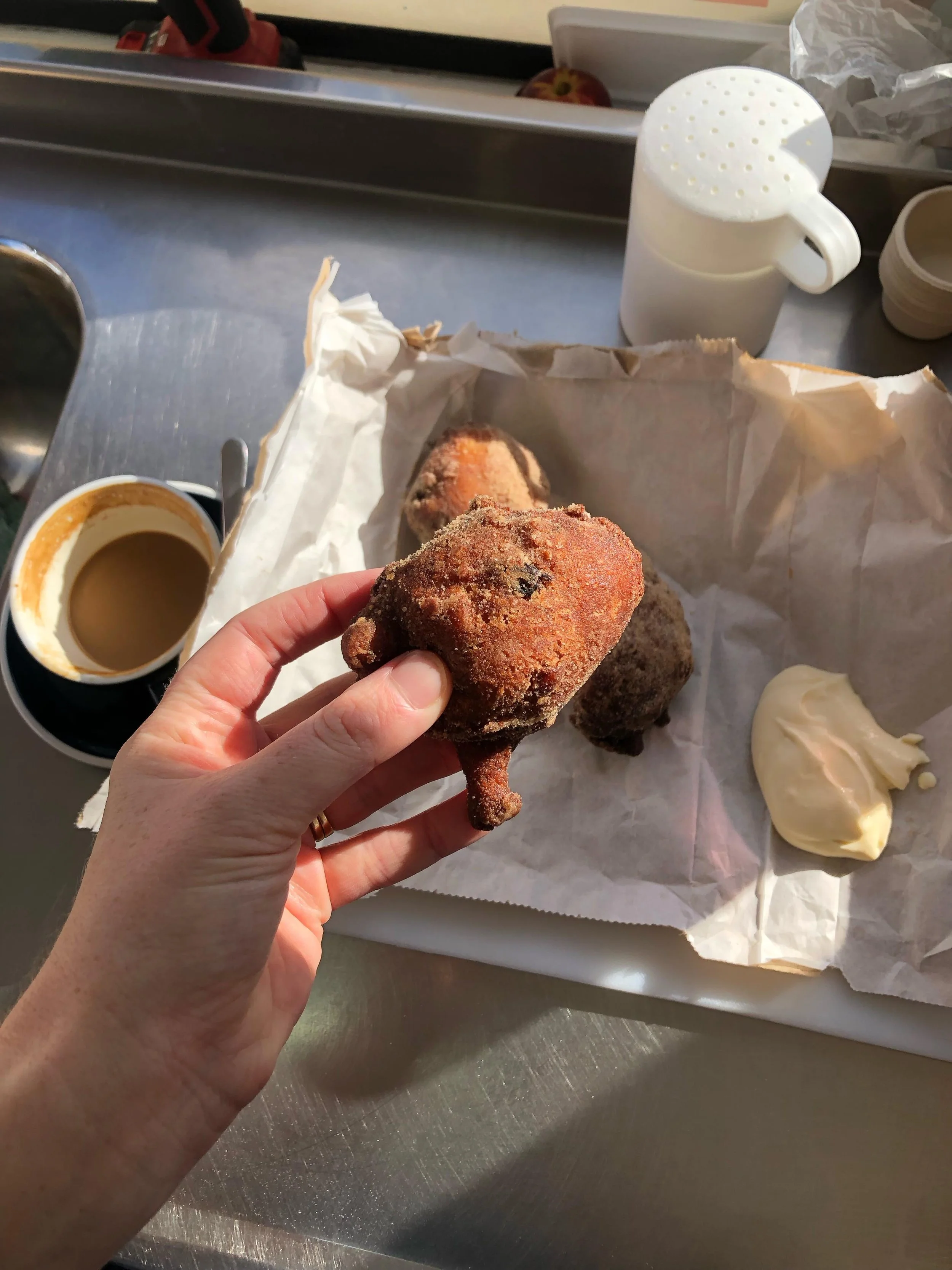 ⭐️ OLIEBOLLEN WEEKEND IS HERE! ⭐️

Head down to the caravan this Saturday or Sunday and get your mitts on a bag of fresh hot oliebollen goodness!

The weather&rsquo;s looking a little bit damp tomorrow so feel free to send us a message to put your pr
