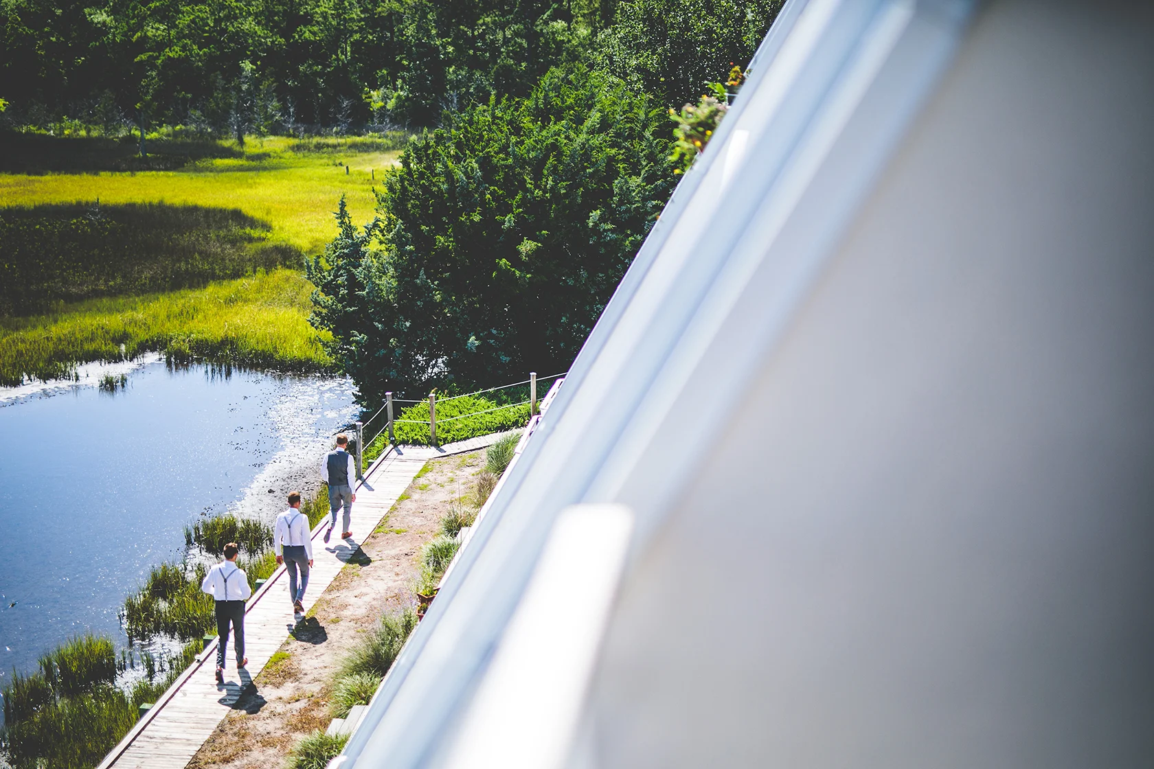 Groomsmen walking.jpg