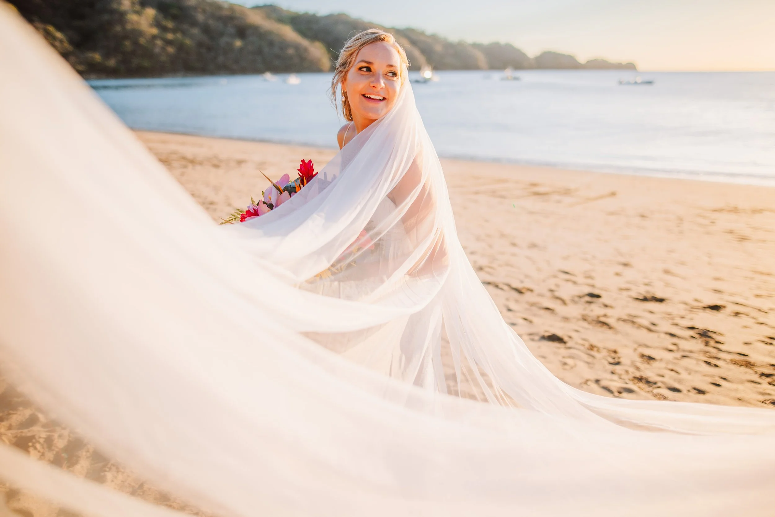 Sydney &amp; Evan - Coasta Rică Dreams Las Mareas - Wedding