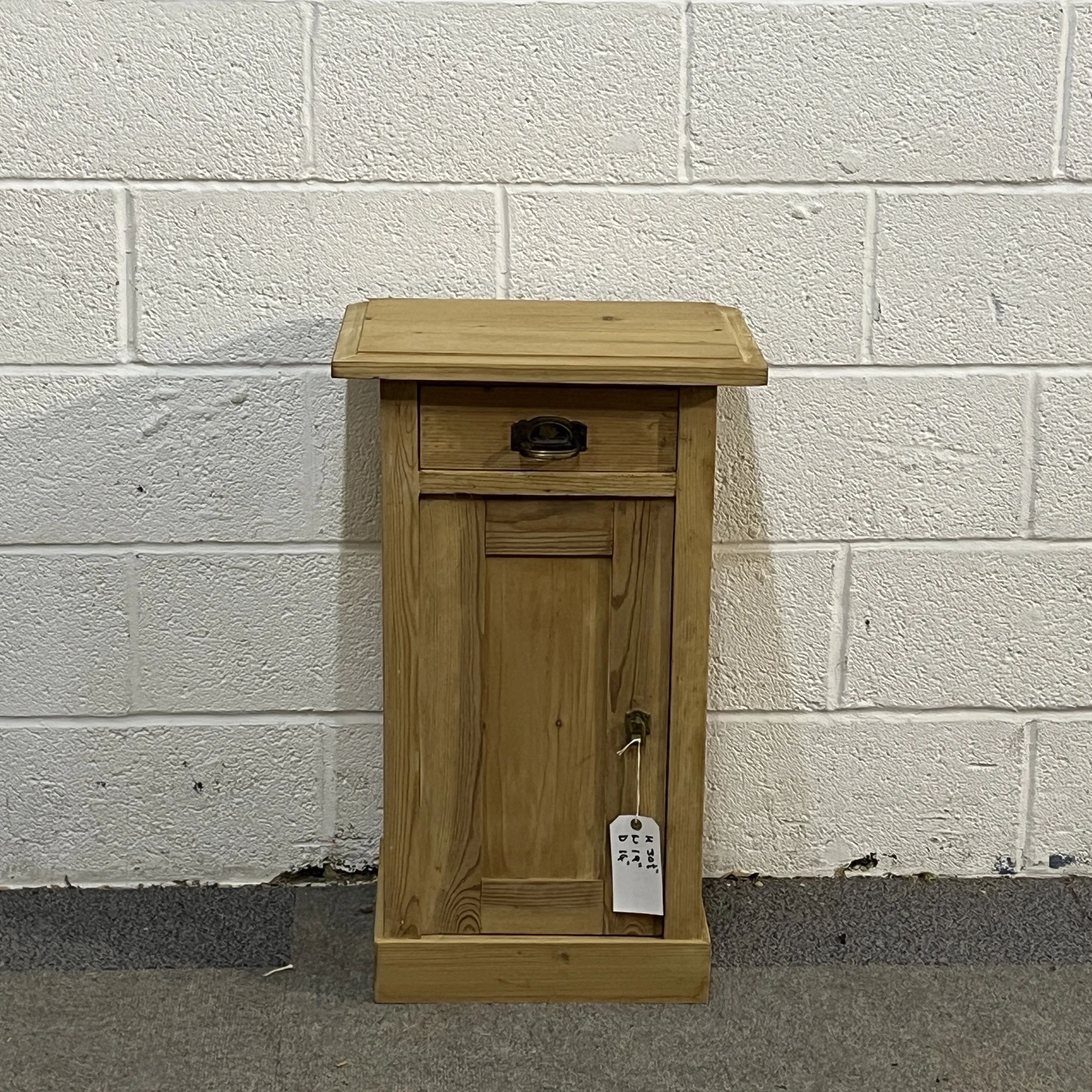 Old Pine Bedside Cupboard (N1403A)