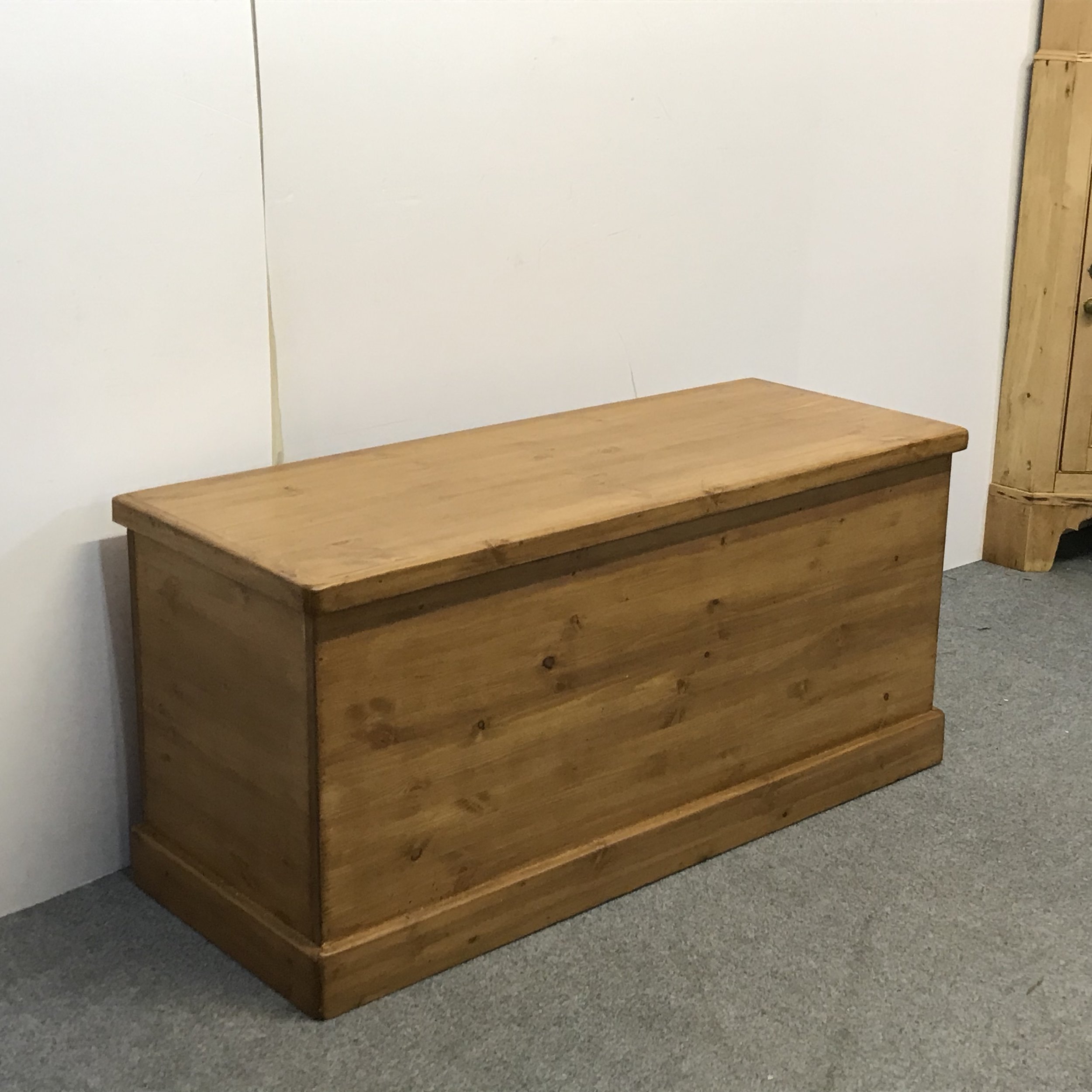 Made to measure pine chest