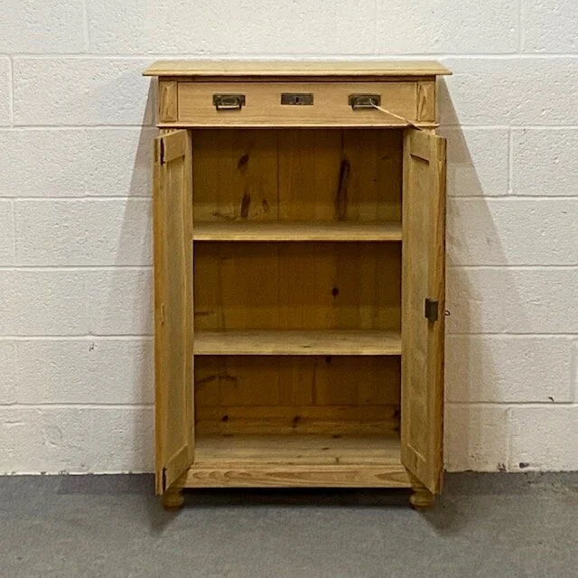Antique Pine Vertigo Cupboard K7202c Pinefinders Old Pine Furniture Warehouse Antique Pine Antique Pine Vertigo Cupboard K7202c Pinefinders Old Pine Furniture Warehouse Antique Pine