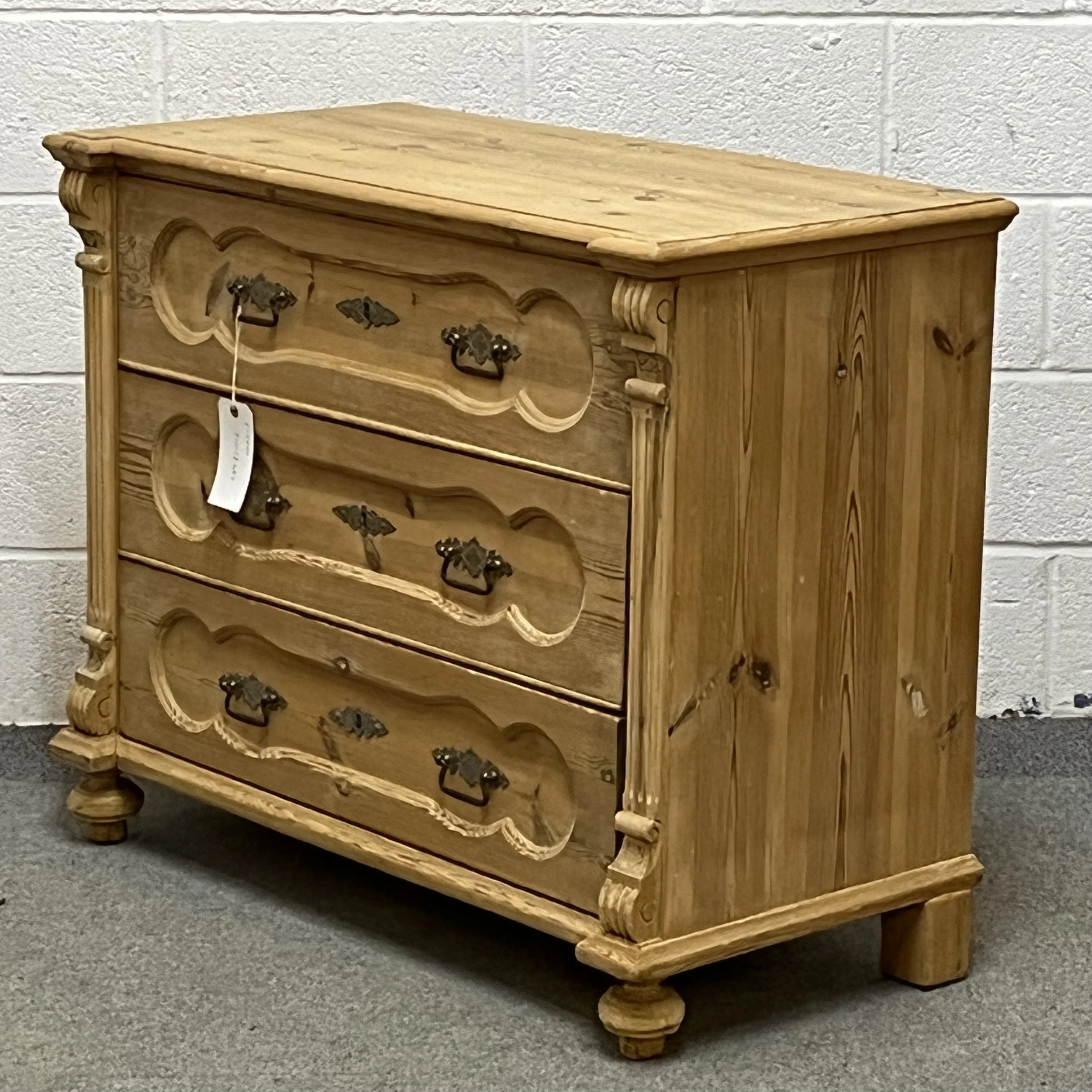 Beautiful Antique Pine Chest Of 3 Drawers (V2809B) — Specialists In