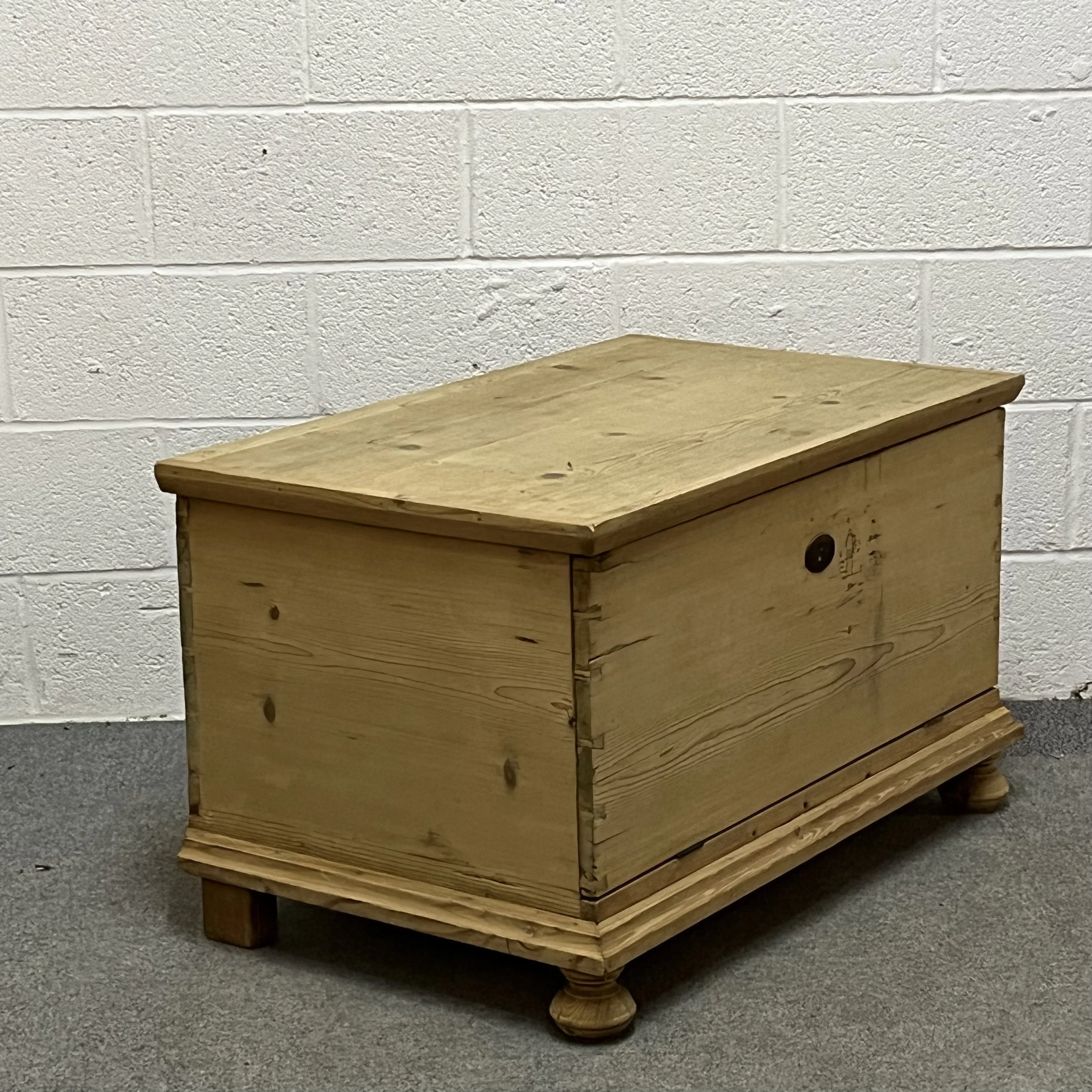 Old Pine Box TV Cupboard (V2104B) — Specialists In Beautifully