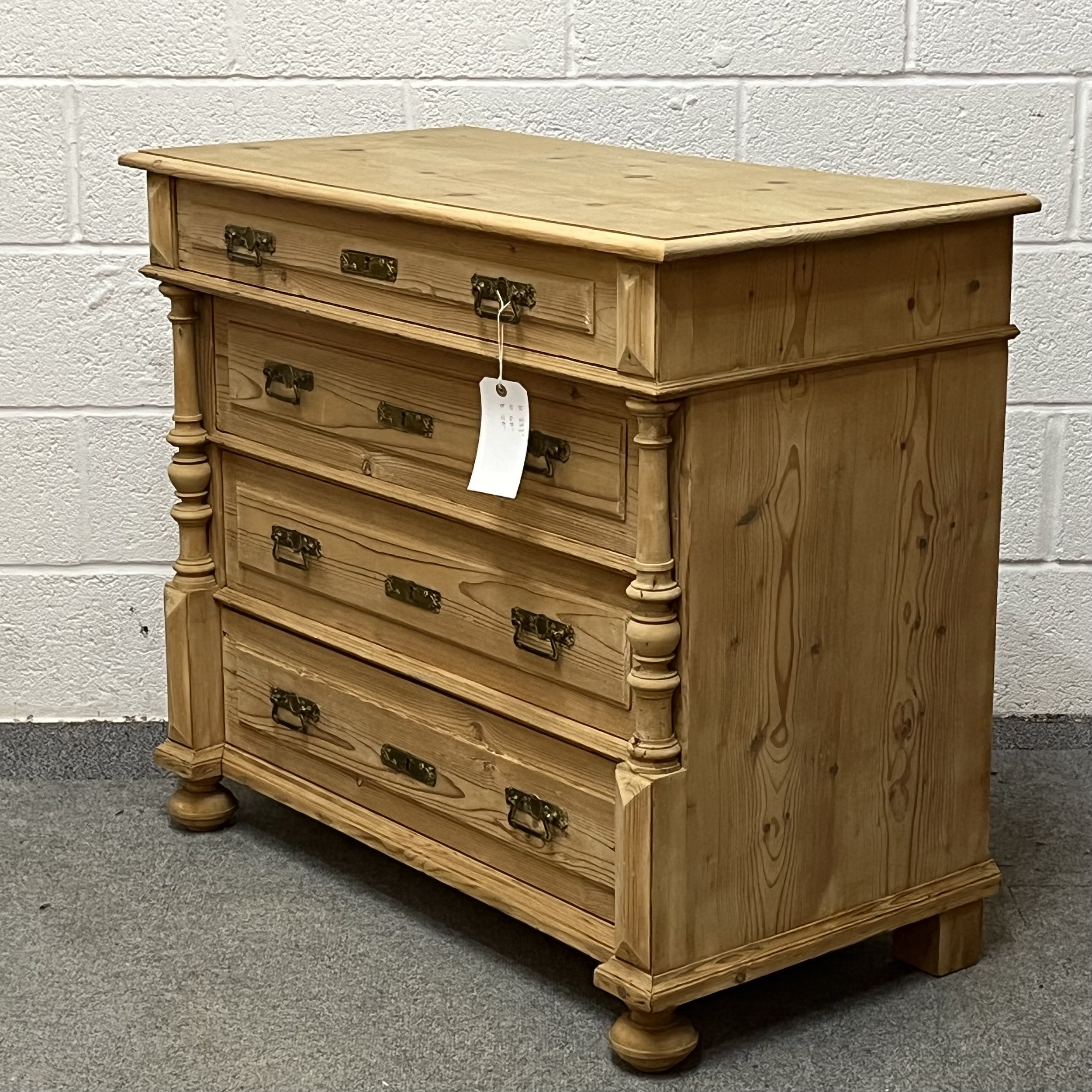 4 drawer pine chest of drawers
