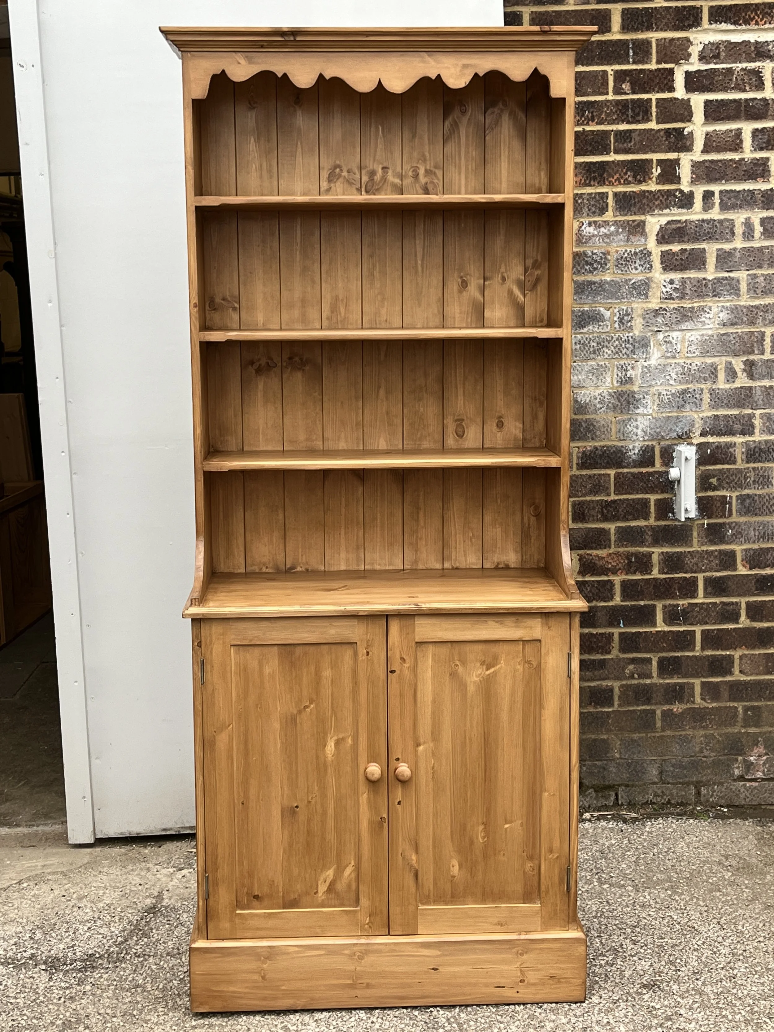 Made to measure pine dresser rack top