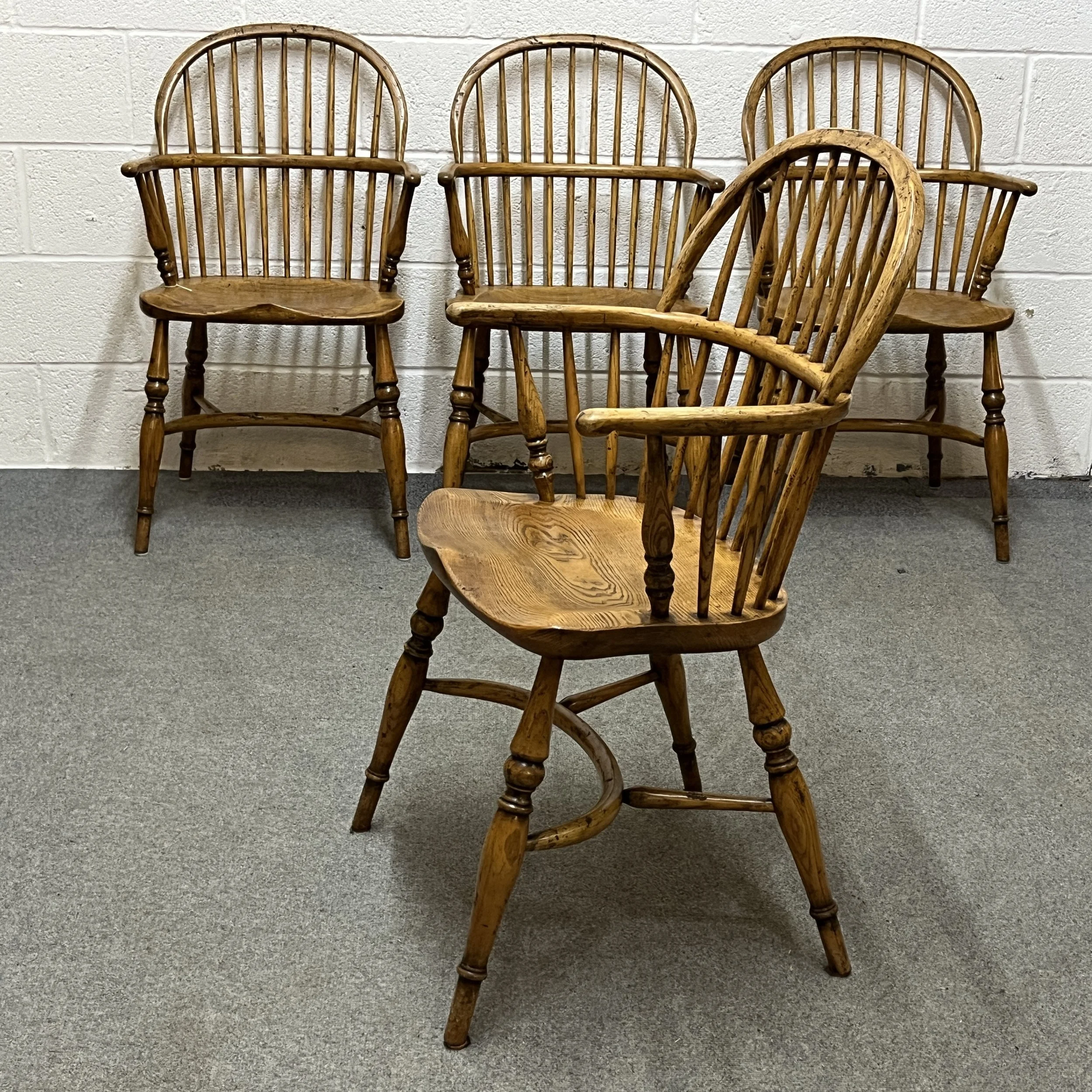 Set Of 4 Windsor Chairs