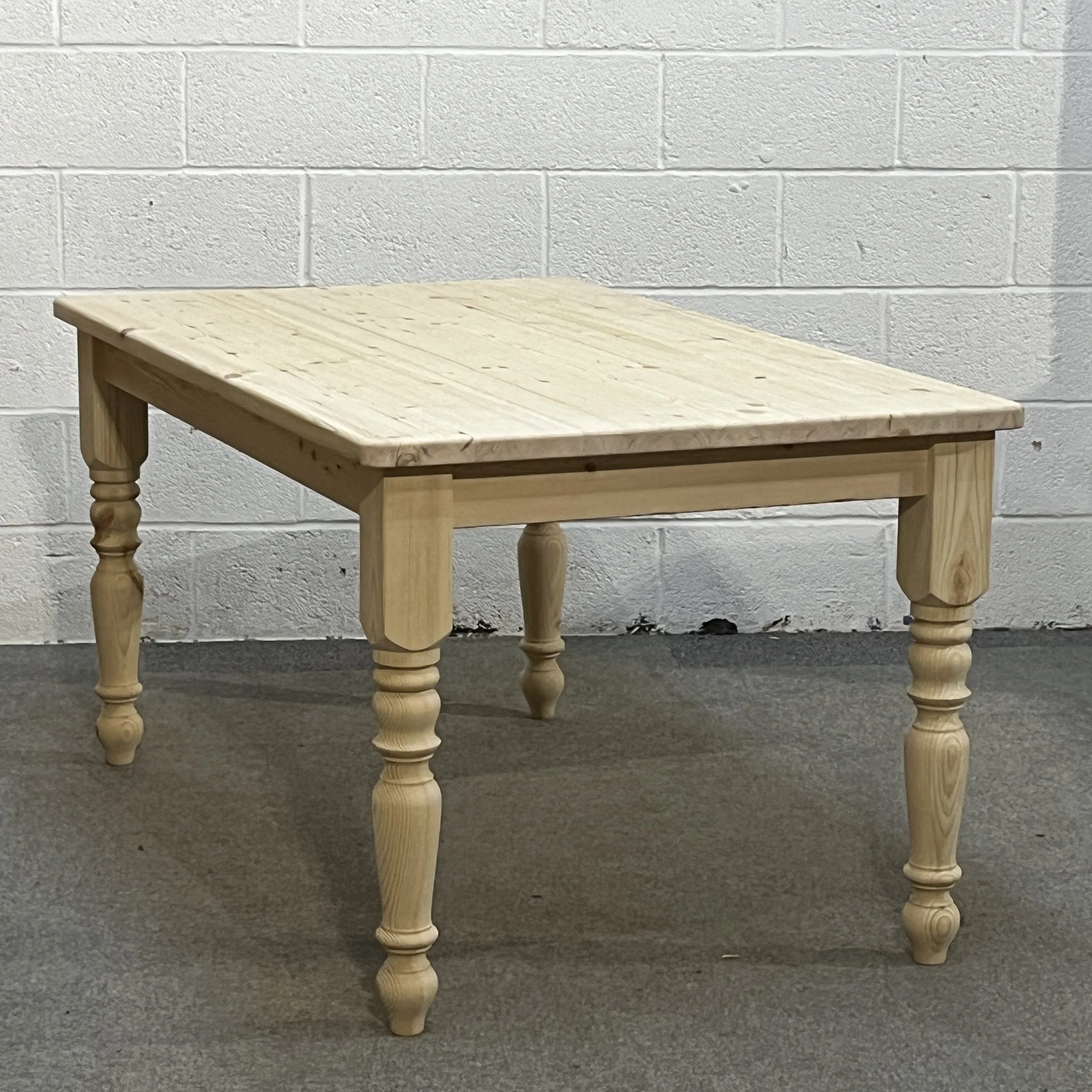 Made to measure pine table with turned legs