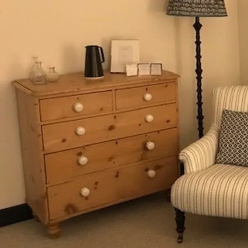 Large Victorian pine chest of drawers
