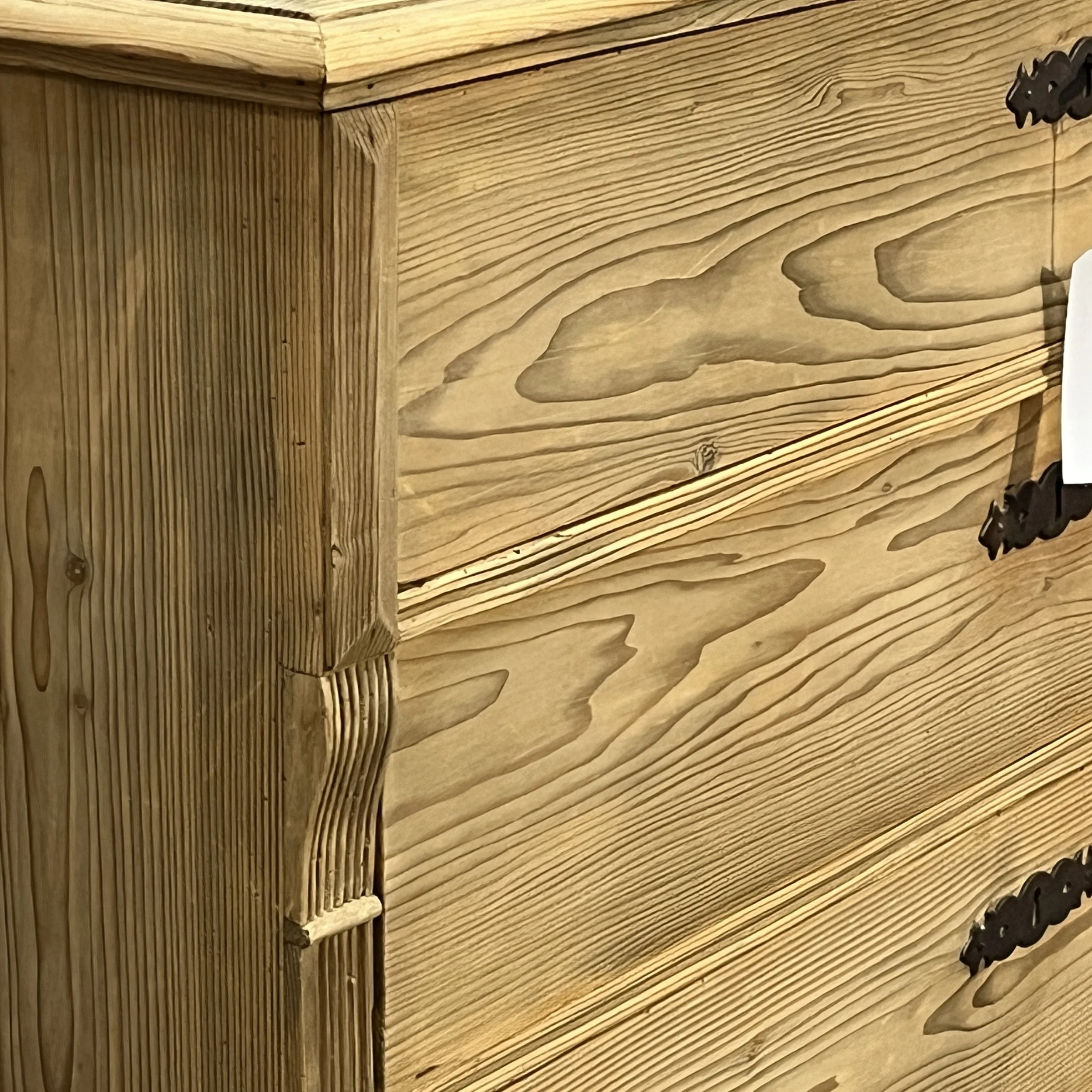 Moulded front edge and pine grain on antique chest N7308C