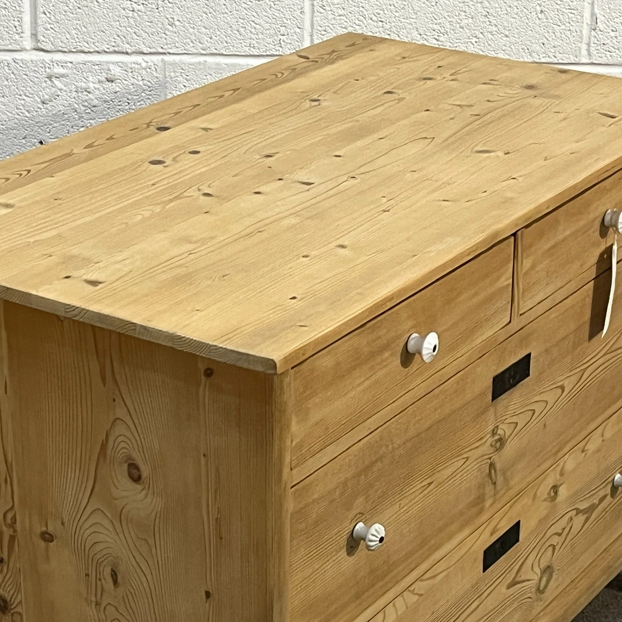 N7905C pine chest — natural pine top surface and grain