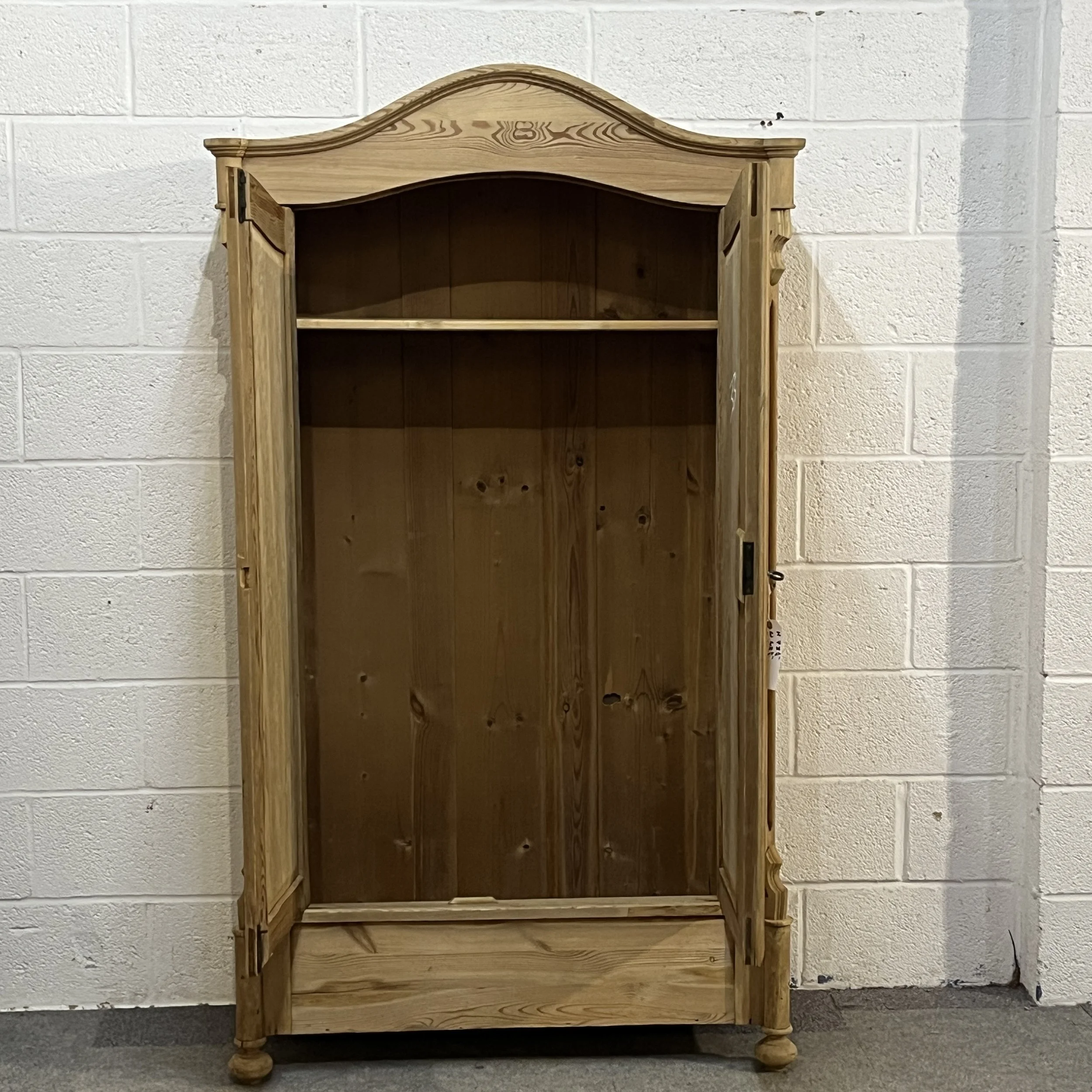 Antique pine armoire N3304D with both doors open showing single shelf