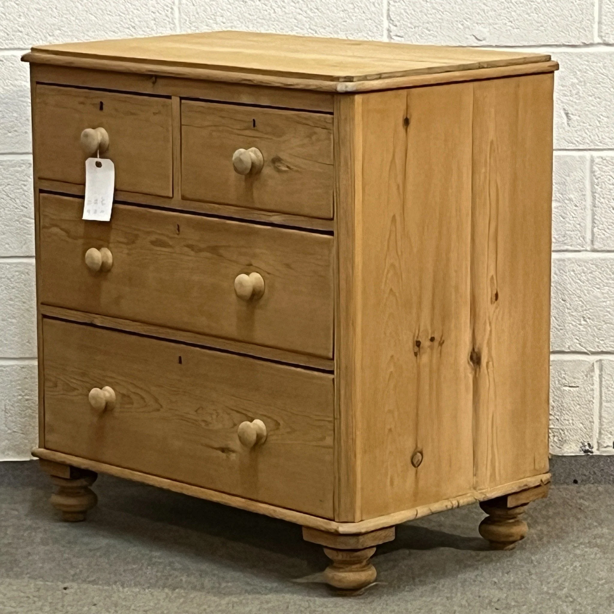 N8608C pine chest, front and right side view