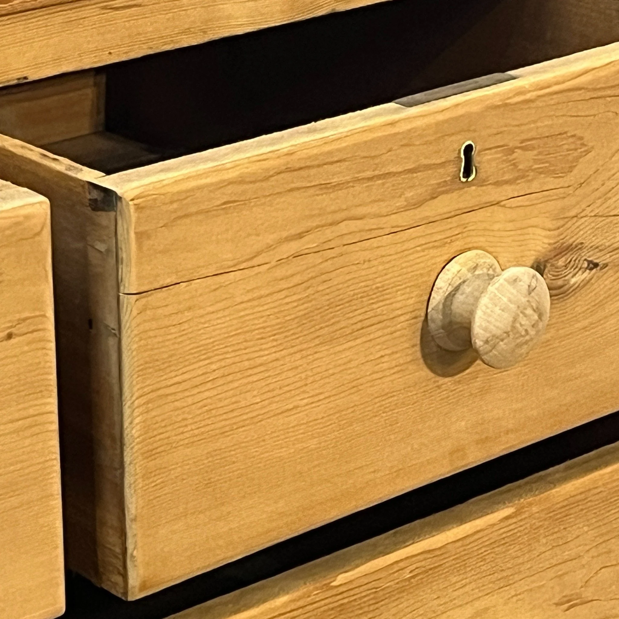 N8608C pine chest, open drawer detail with wooden knob and dovetail joint