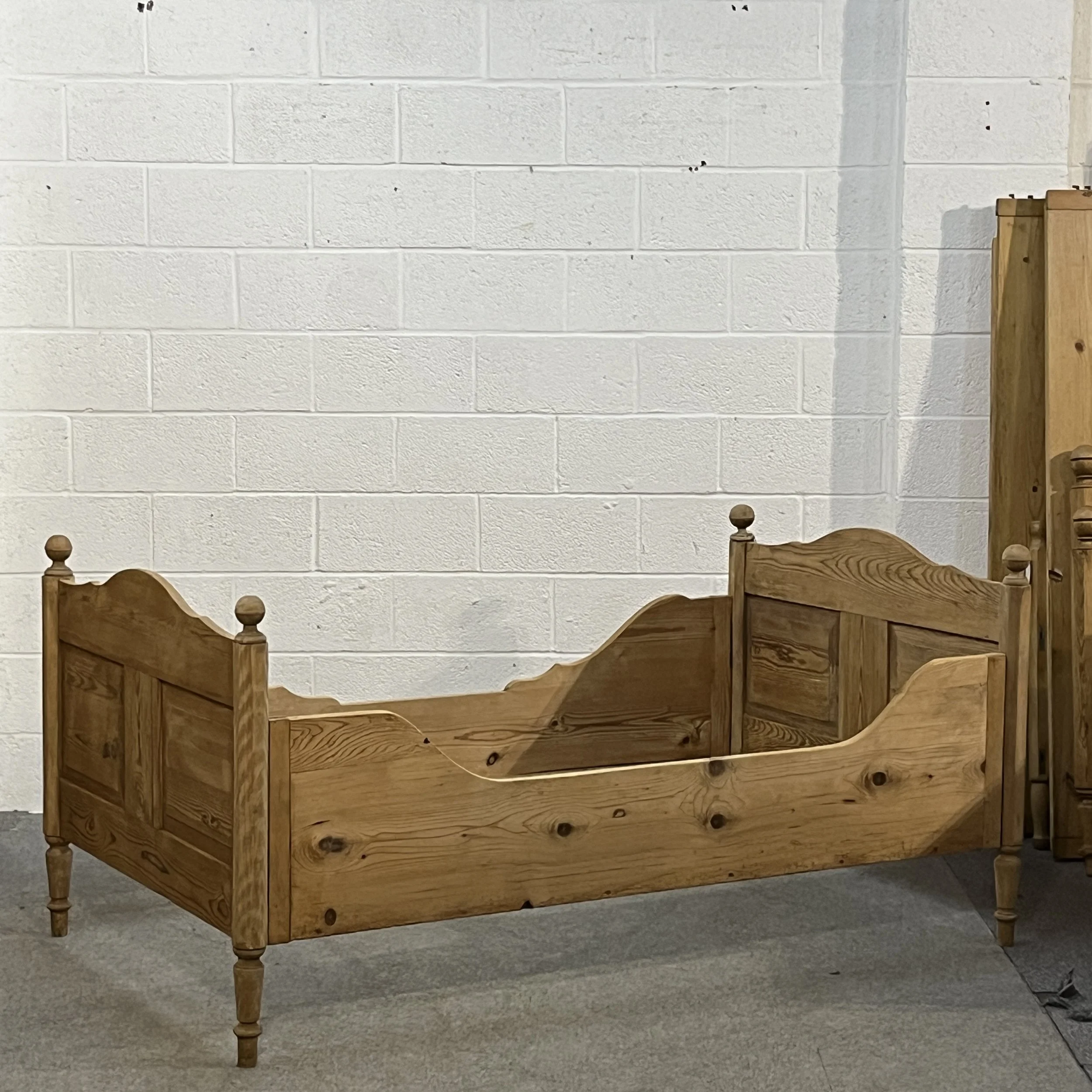 Large Single Old Pine Knob End Sleigh Bed