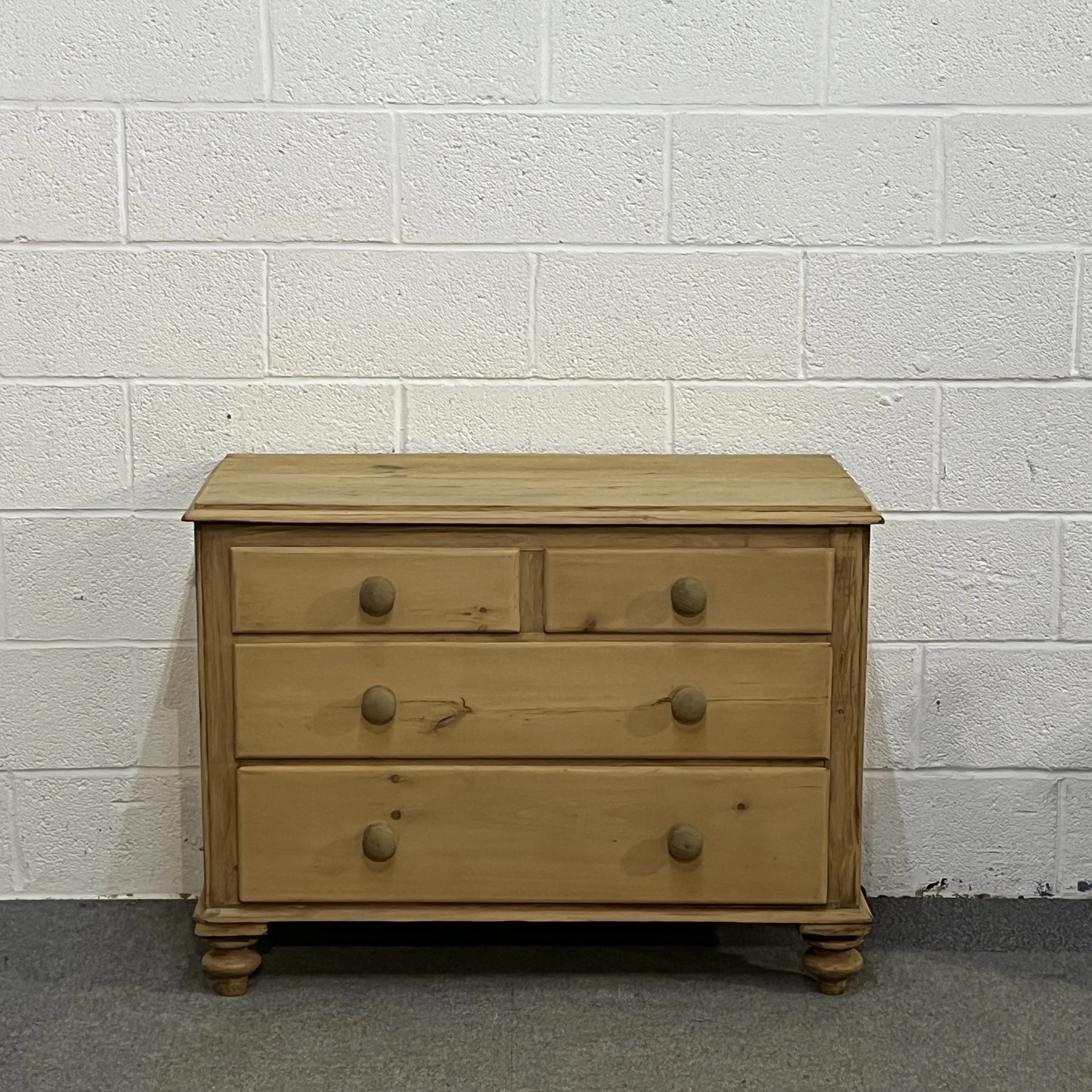 Small English Antique Pine 2 Over 2 Chest Of Drawers