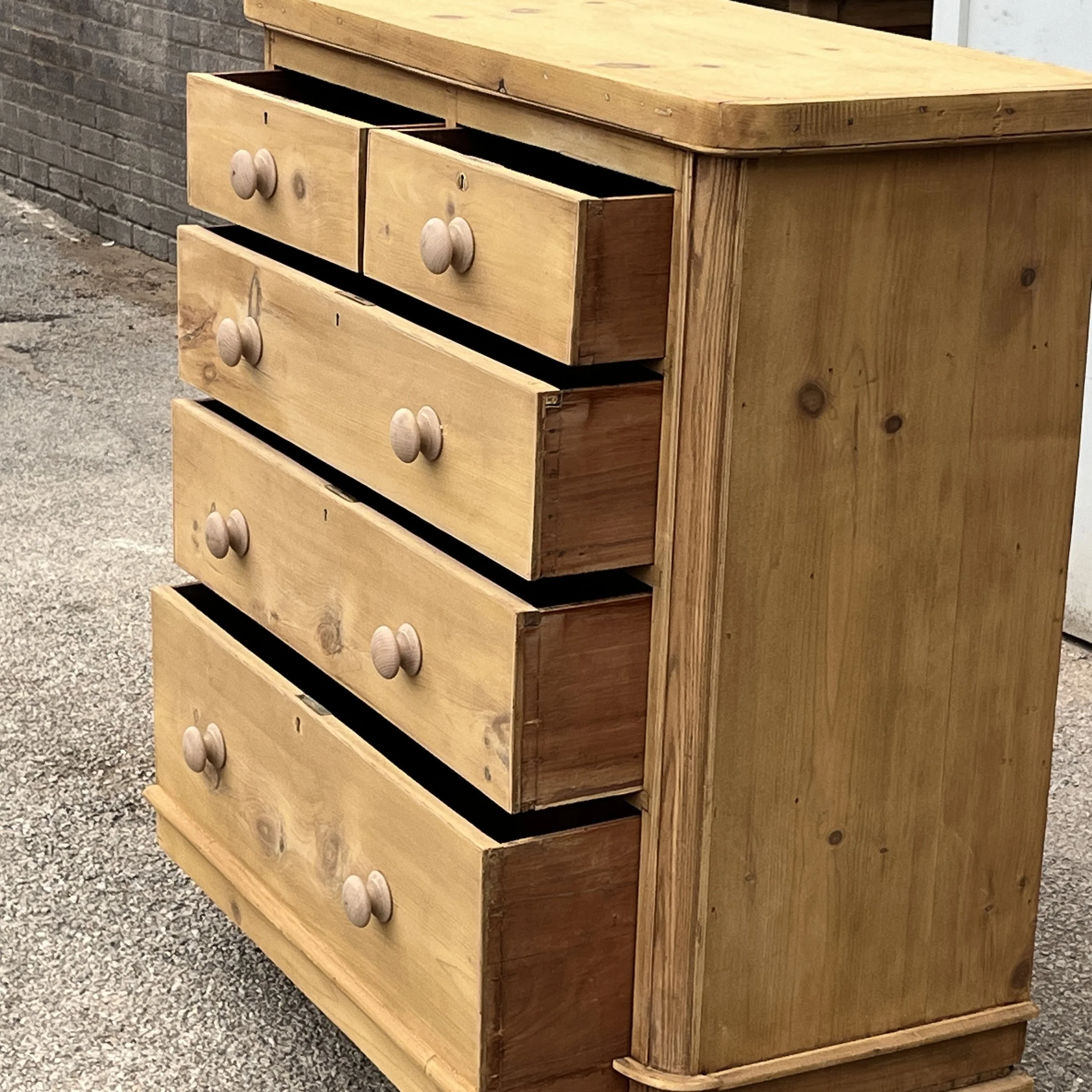 Pine chest N8709E with all five drawers open showing drawer construction