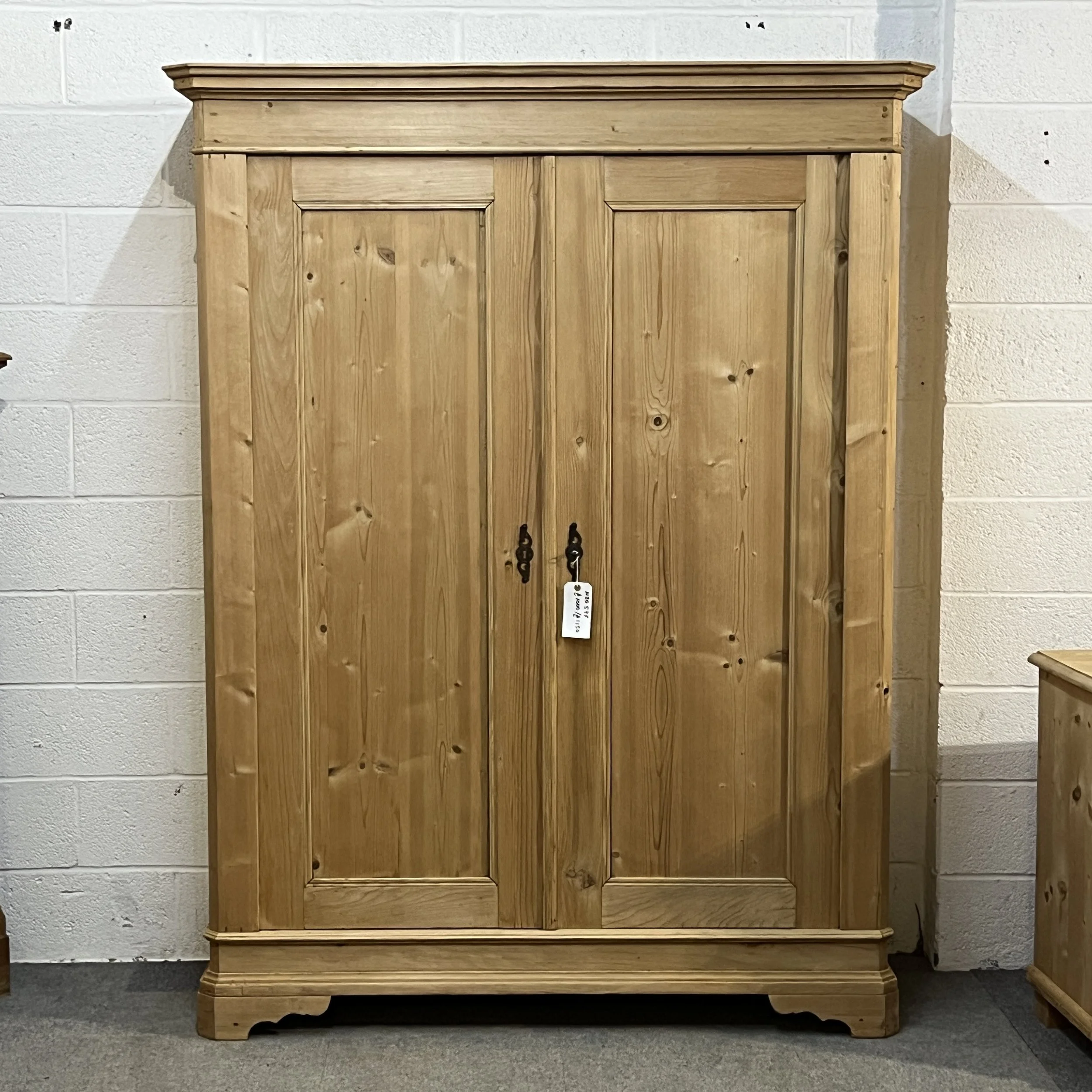 Large French Antique Pine Wardrobe, circa 1910 (Dismantles) (N2057F)