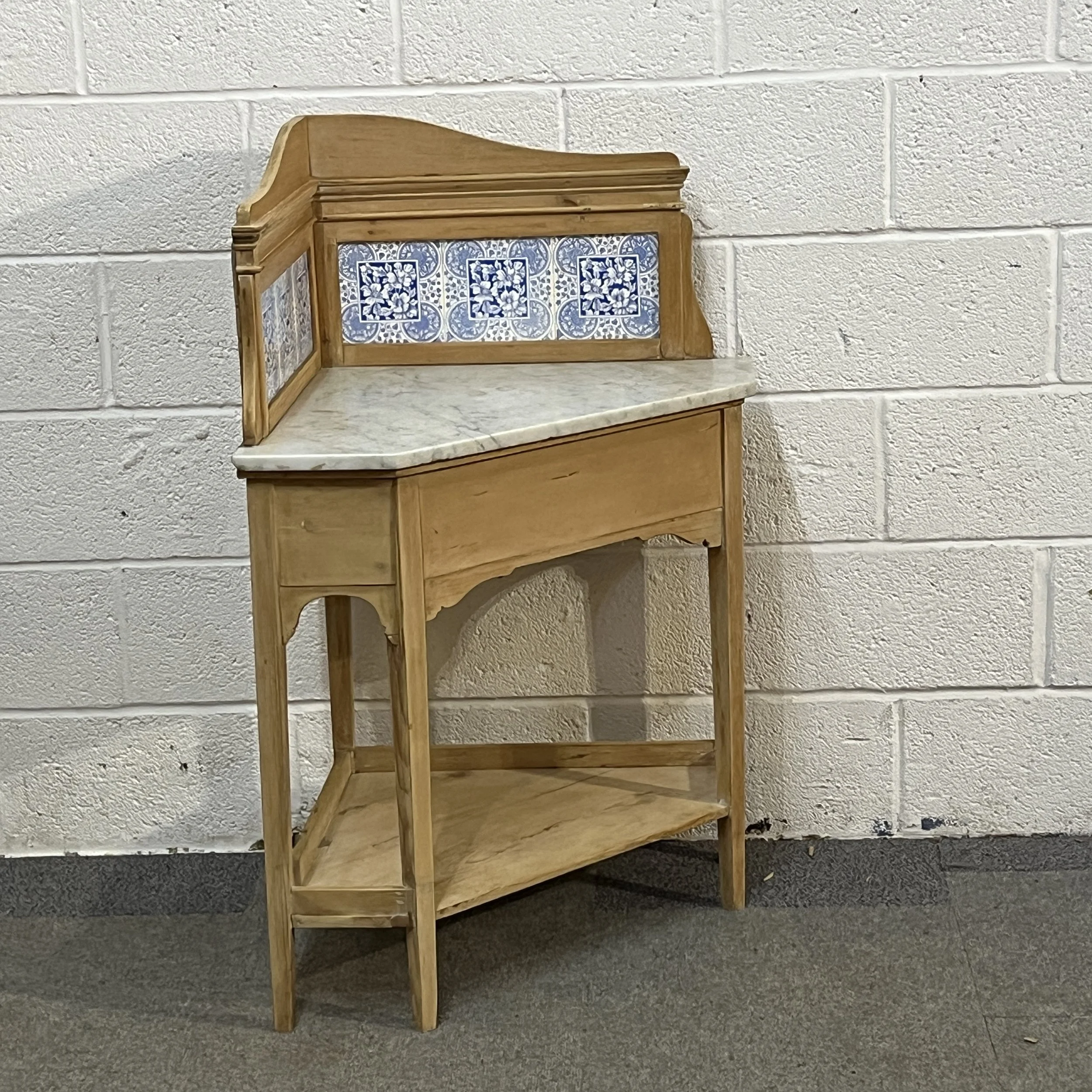 Marble Top Tiled Back Victorian Pine Corner Washstand (N2403C)