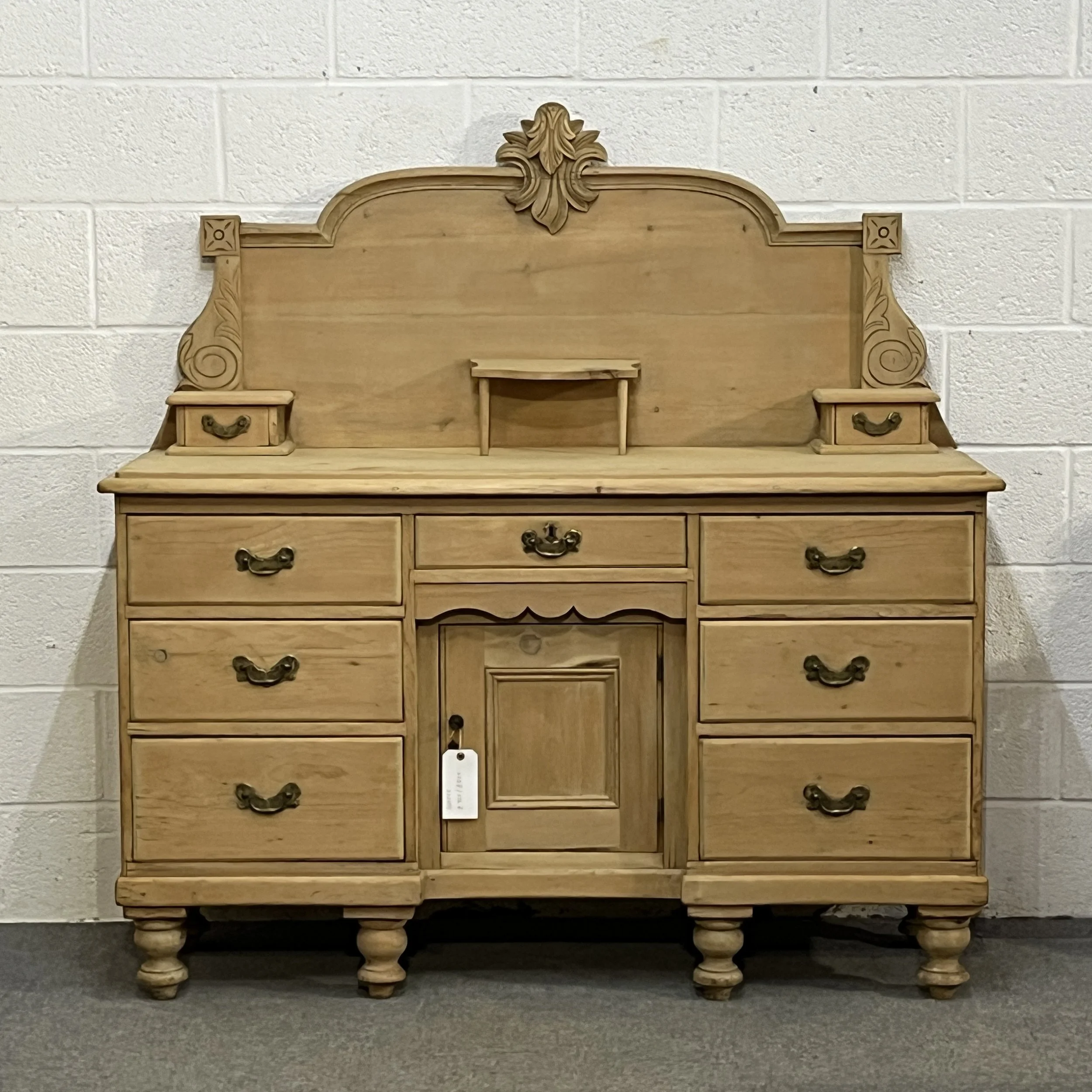 Victorian Pine Chiffonier viz