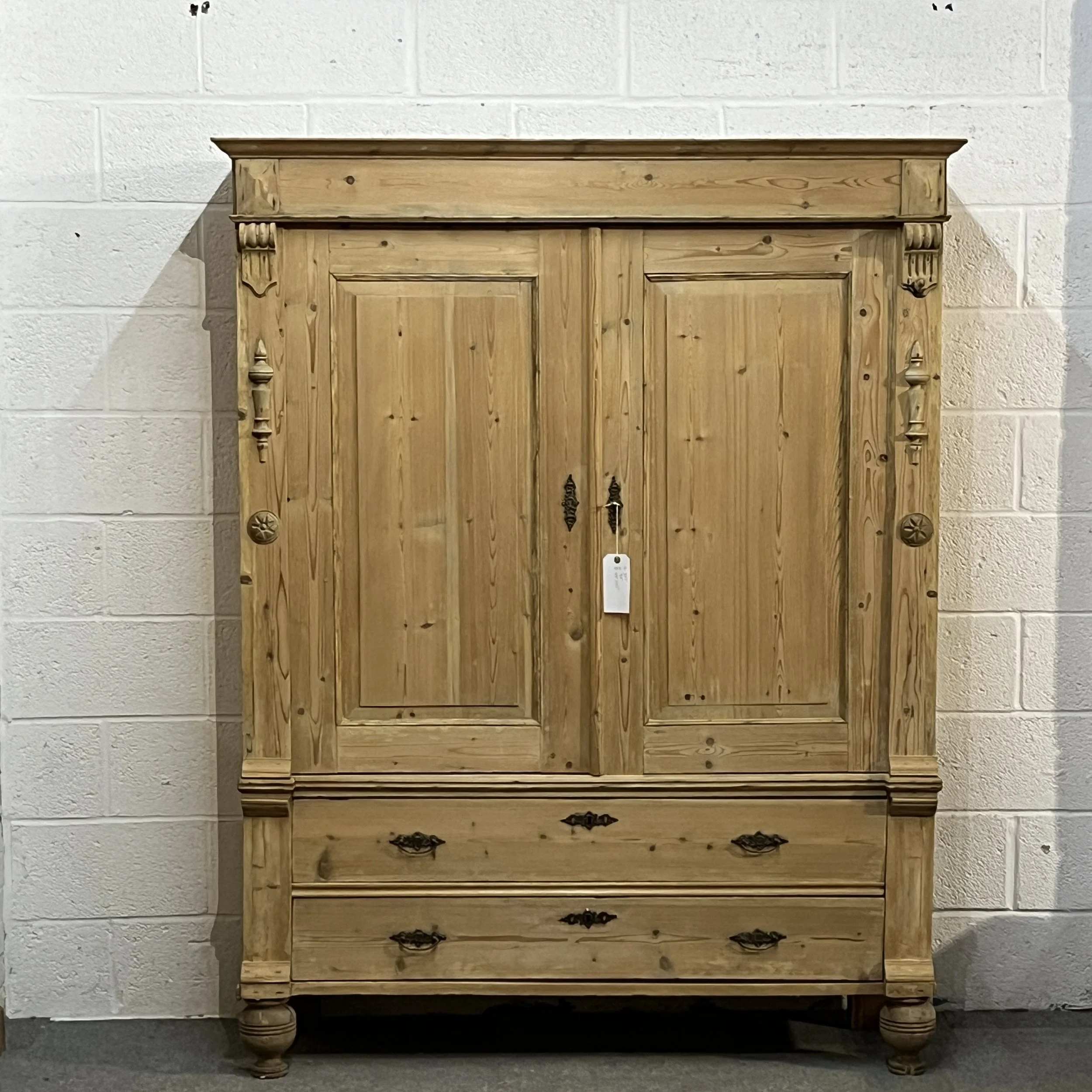 Old Pine Linen Press