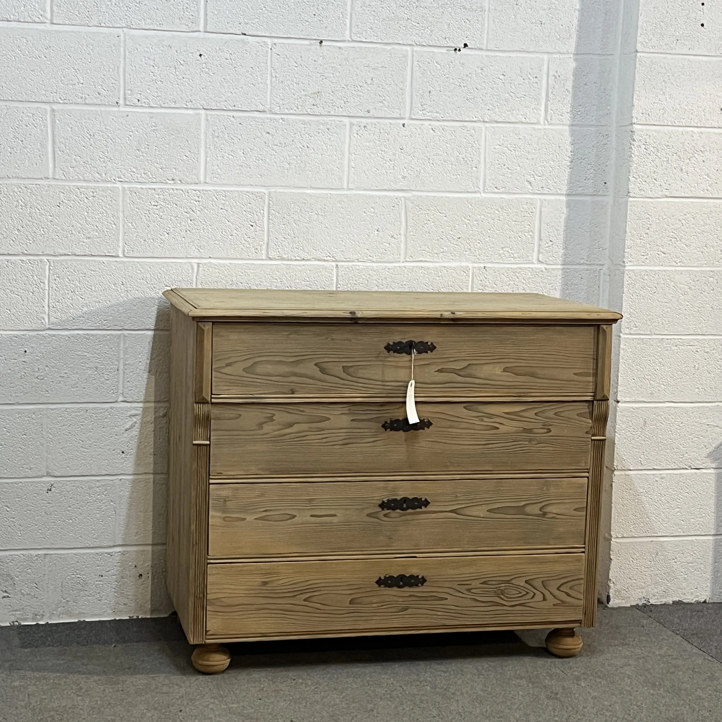 Full front view of four-drawer antique pine chest N7308C
