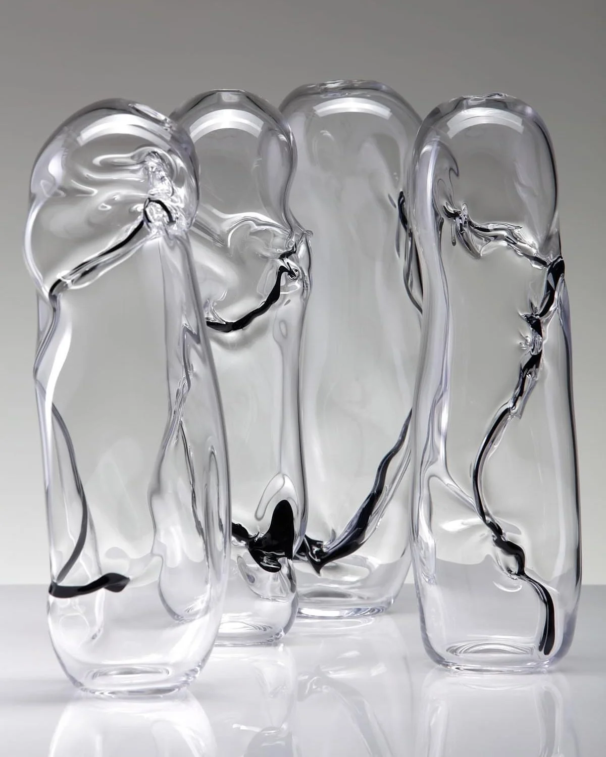 Absolutely over the moon that my work has been selected as one of four recipients of an honorary diploma from the Jutta Cuny-Franz Foundation✨

Every two years the foundation grants awards to artists who make significant use of glass in their work an