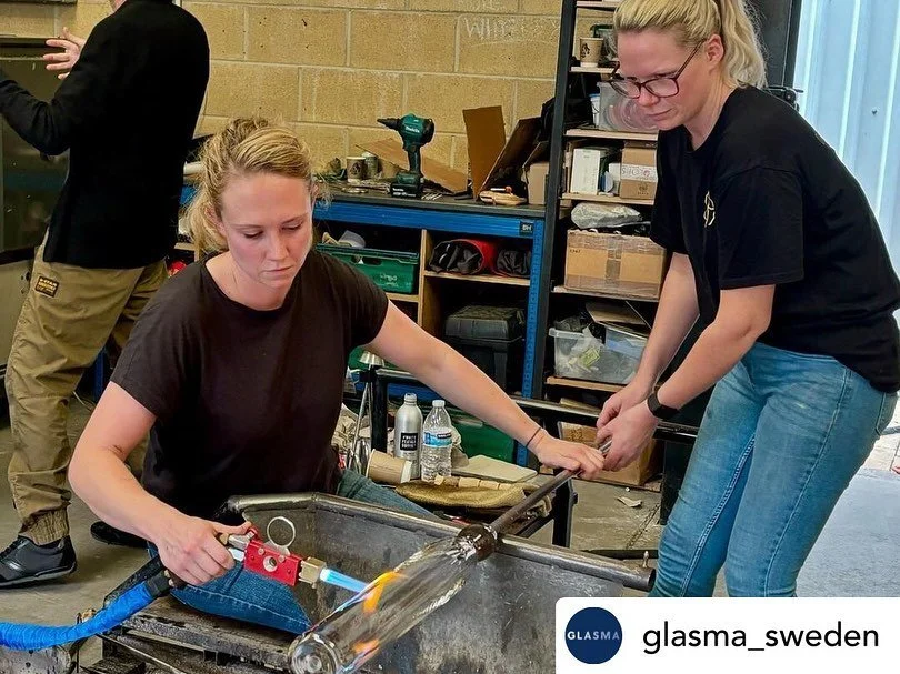 Last weekend at Glasma&rsquo;s 700 batch launch at Devereux &amp; Huskie Glassworks👌✨

I dropped by on Saturday and caught some properly cool demos by some properly cool artists! Lovely to catch up with old friends and also meet new ones💫

Also had