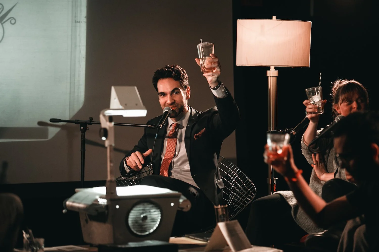 19_12_16_A_COCKTAIL_PARTY_122 small.jpeg