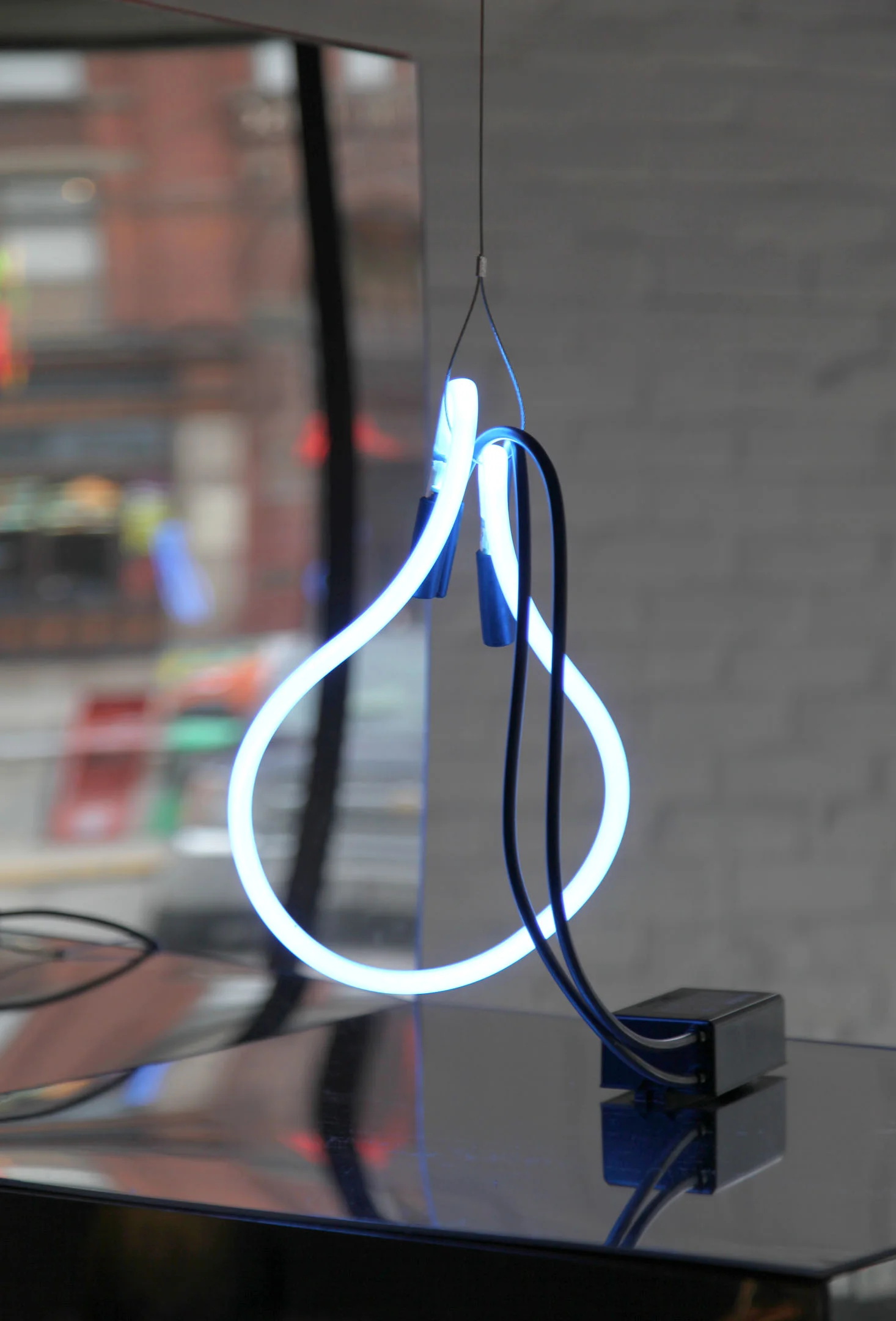 Teardrop Neon