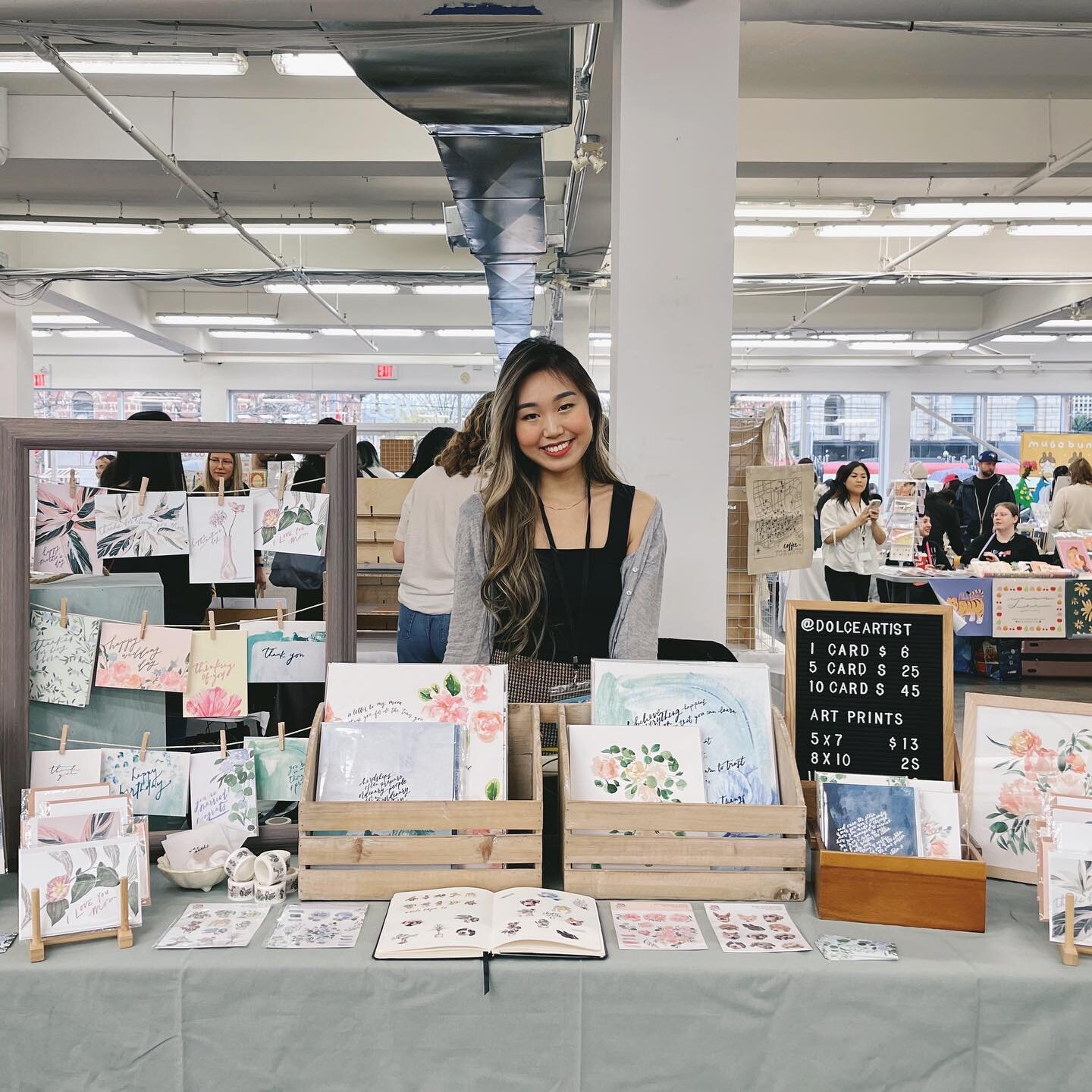 Thank you to everyone who waited in the rain to support the @torontostationeryshow on Sunday - every vendor I spoke with said it was a huge success and they would love to be part of it again! The biggest thank you goes to @queeniescards @dreyray and 