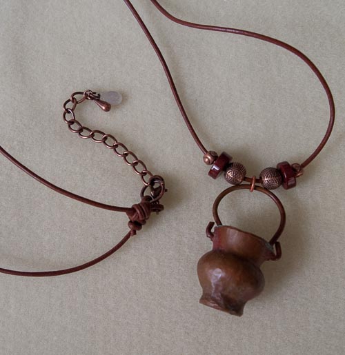 MJS236 Copper Urn Necklace (1 of 1).jpg