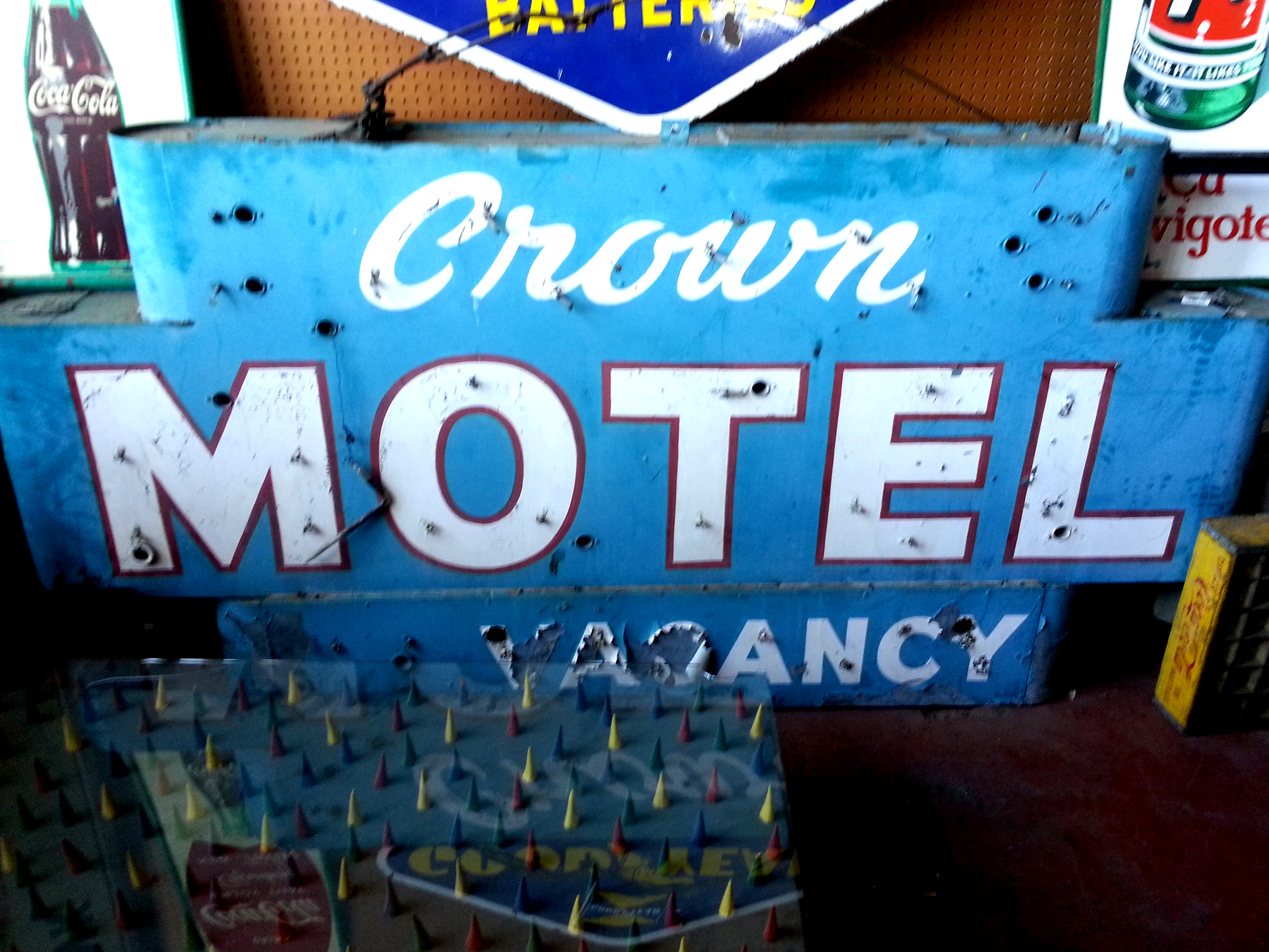 Crown Motel - 114" x 49 "
