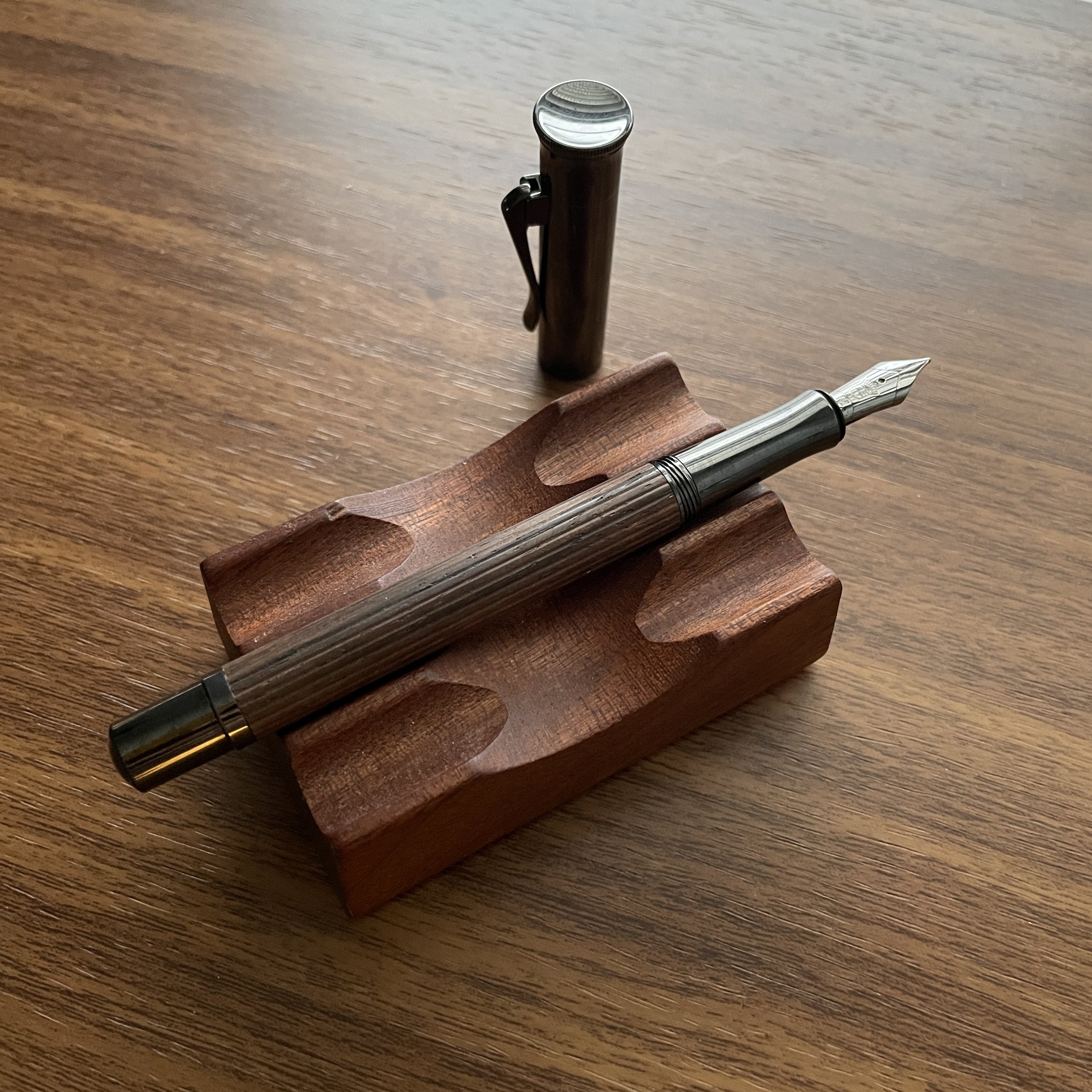 Pen Review: Graf von Faber-Castell Classic Macassar Fountain Pen — The  Gentleman Stationer