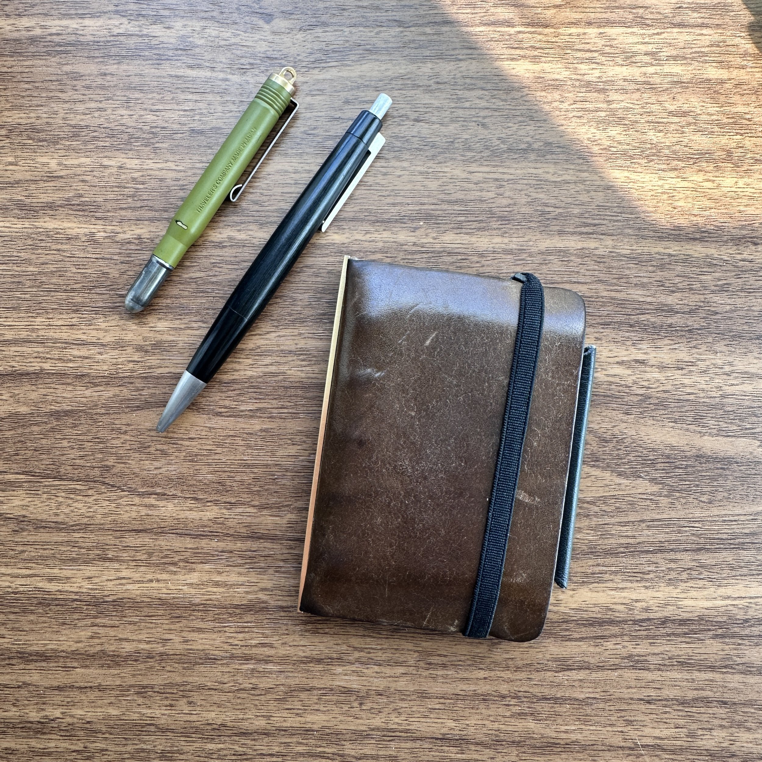 Handmade Roll up Leather Pen Case / Fountain Pen Holder / Pen EDC
