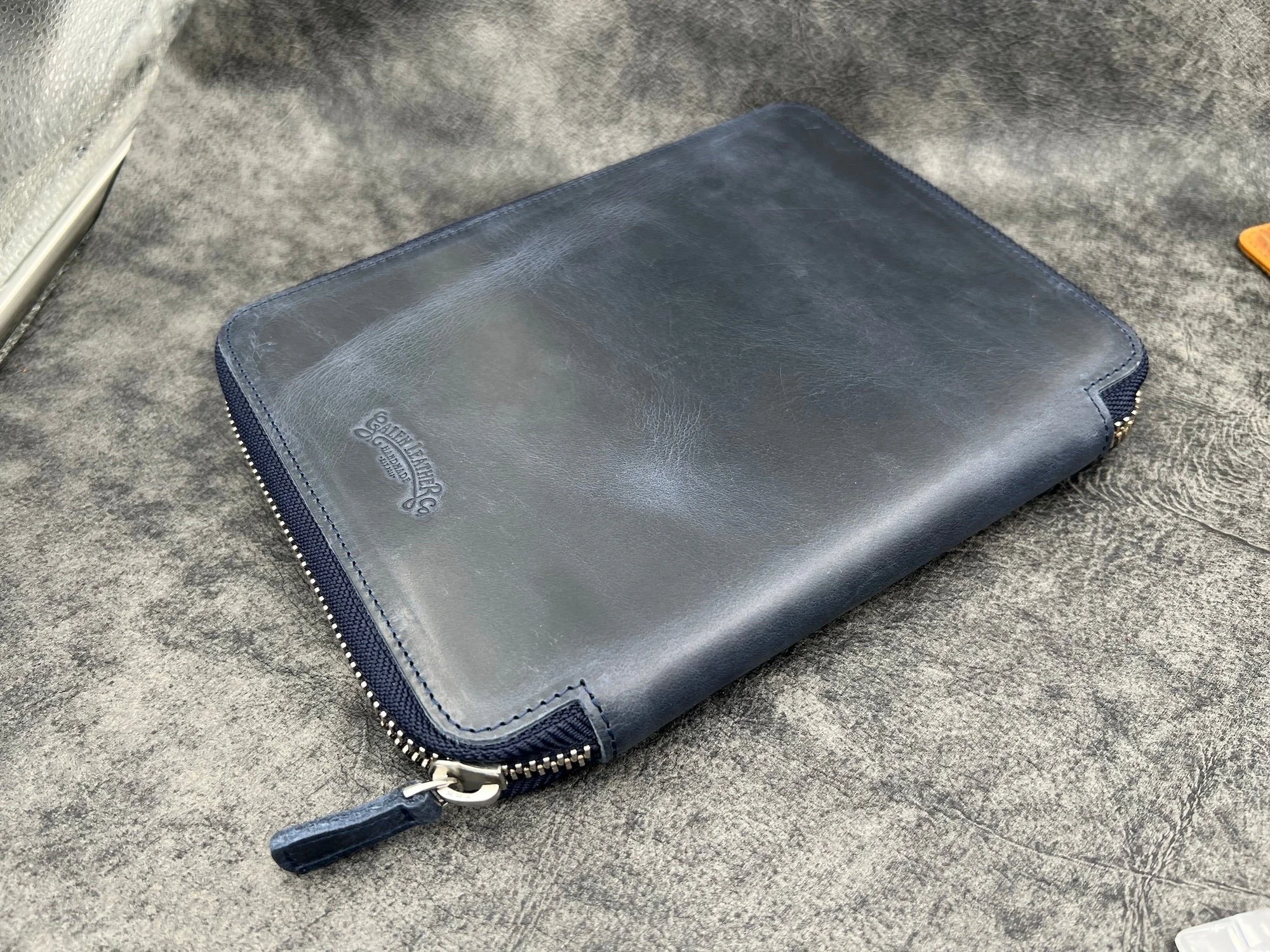 Galen Leather 10-Pen Case + Notebook Crazy Horse Blue