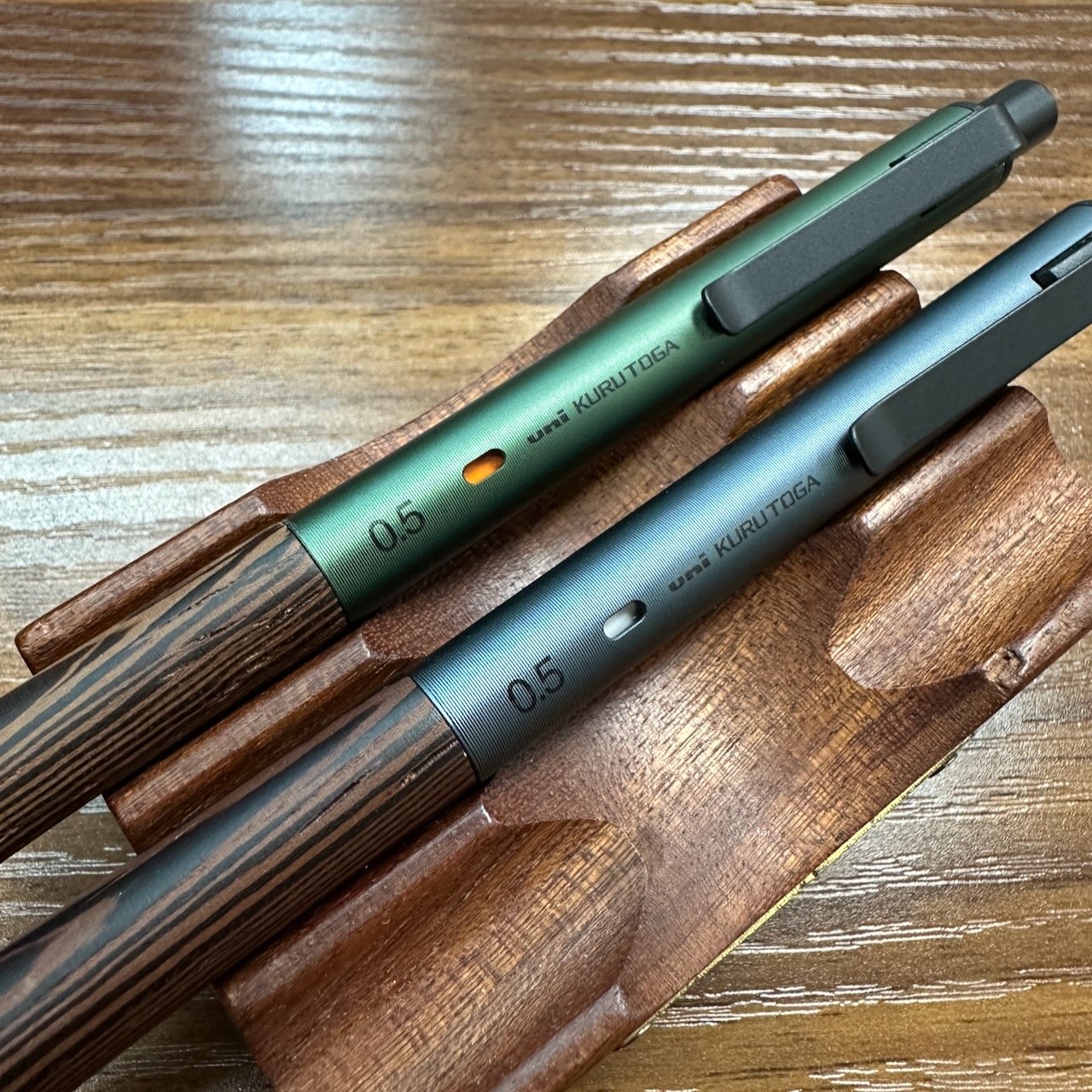 Uni Kuru Toga Wood Mechanical Pencil Barrel Close-up