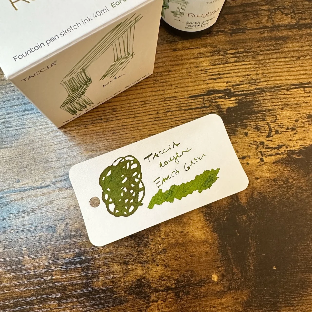 Taccia Roughna Earth Green (Swatch)