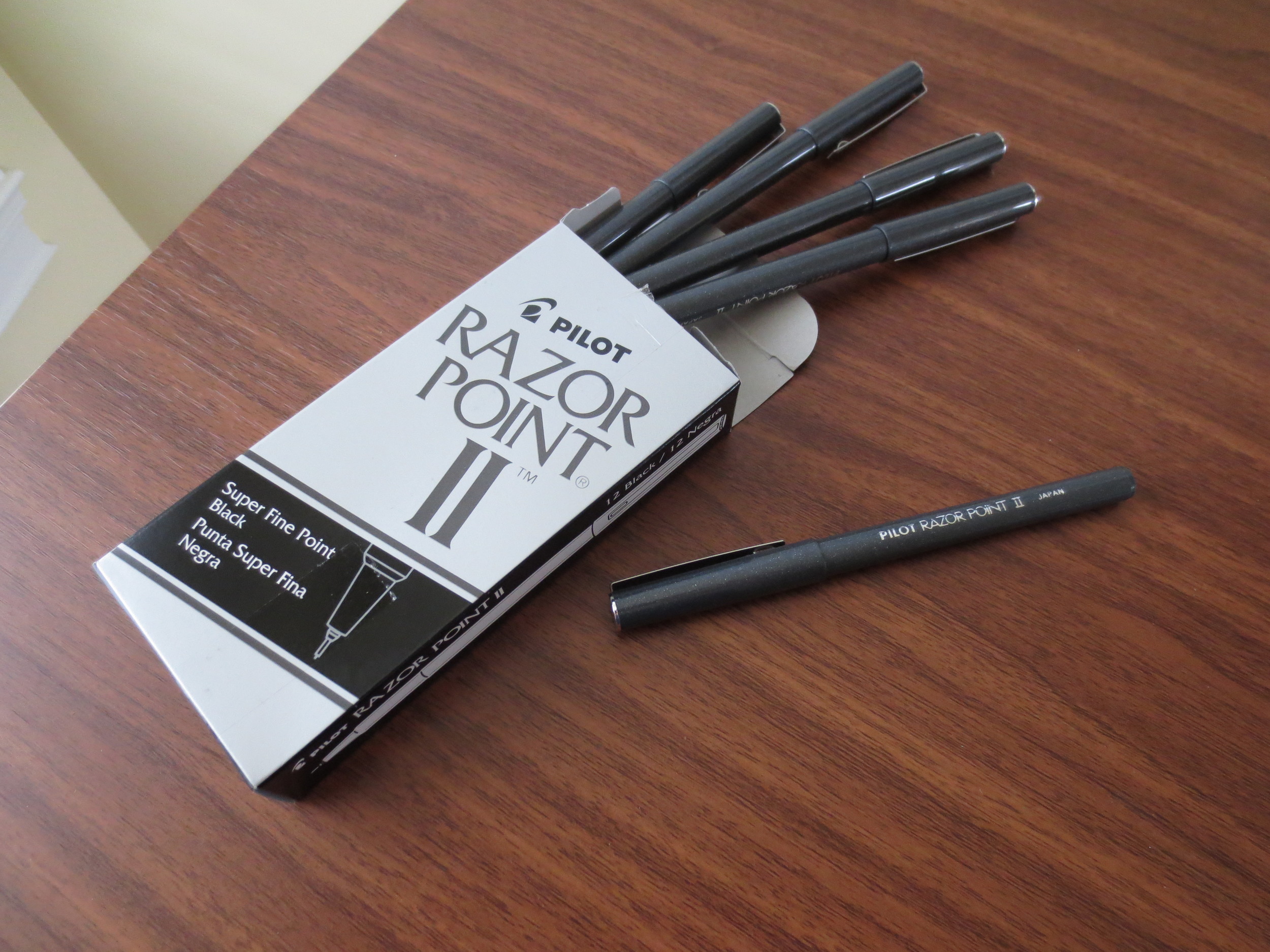 11001 Black Ink Ultra Fine Point Dozen Box Pilot Razor Point Marker Stick Pens 