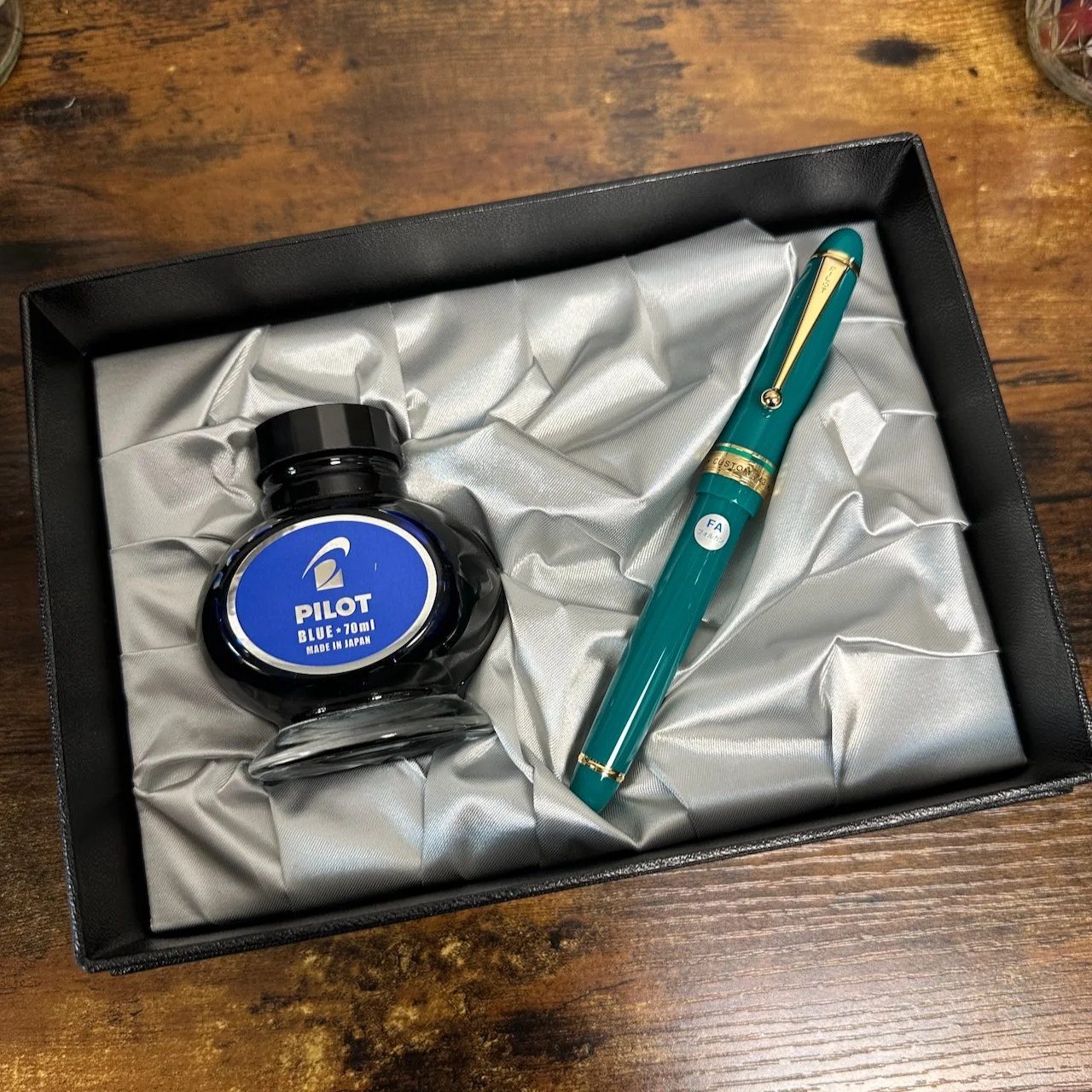 Pilot Custom 743 In-Box
