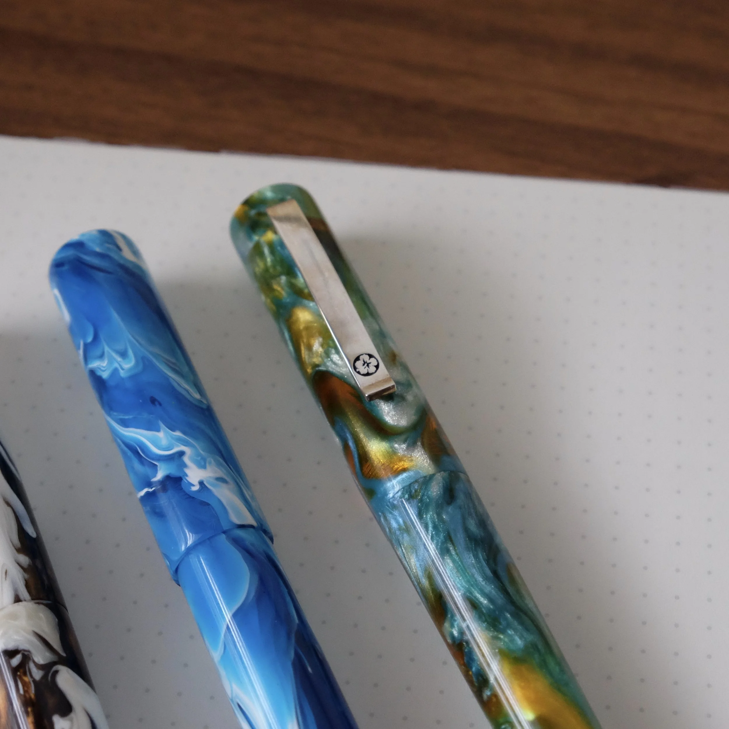 Kanilea Clips and Medallions are made with Sterling Silver, lending the pens a very classy, high-quality look.