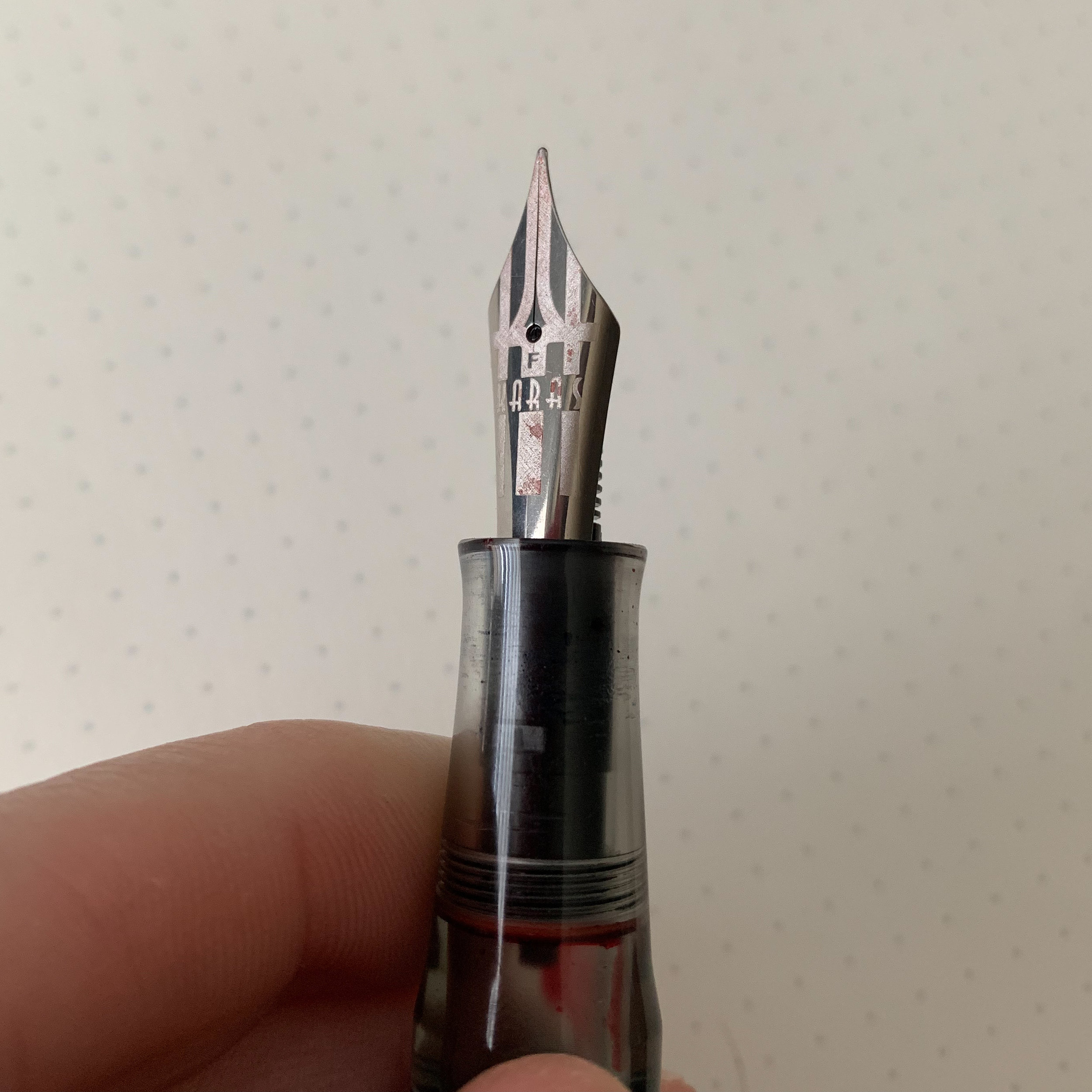 Gourmet Pens: Review: @KarasKustoms Ink Fountain Pen - Black