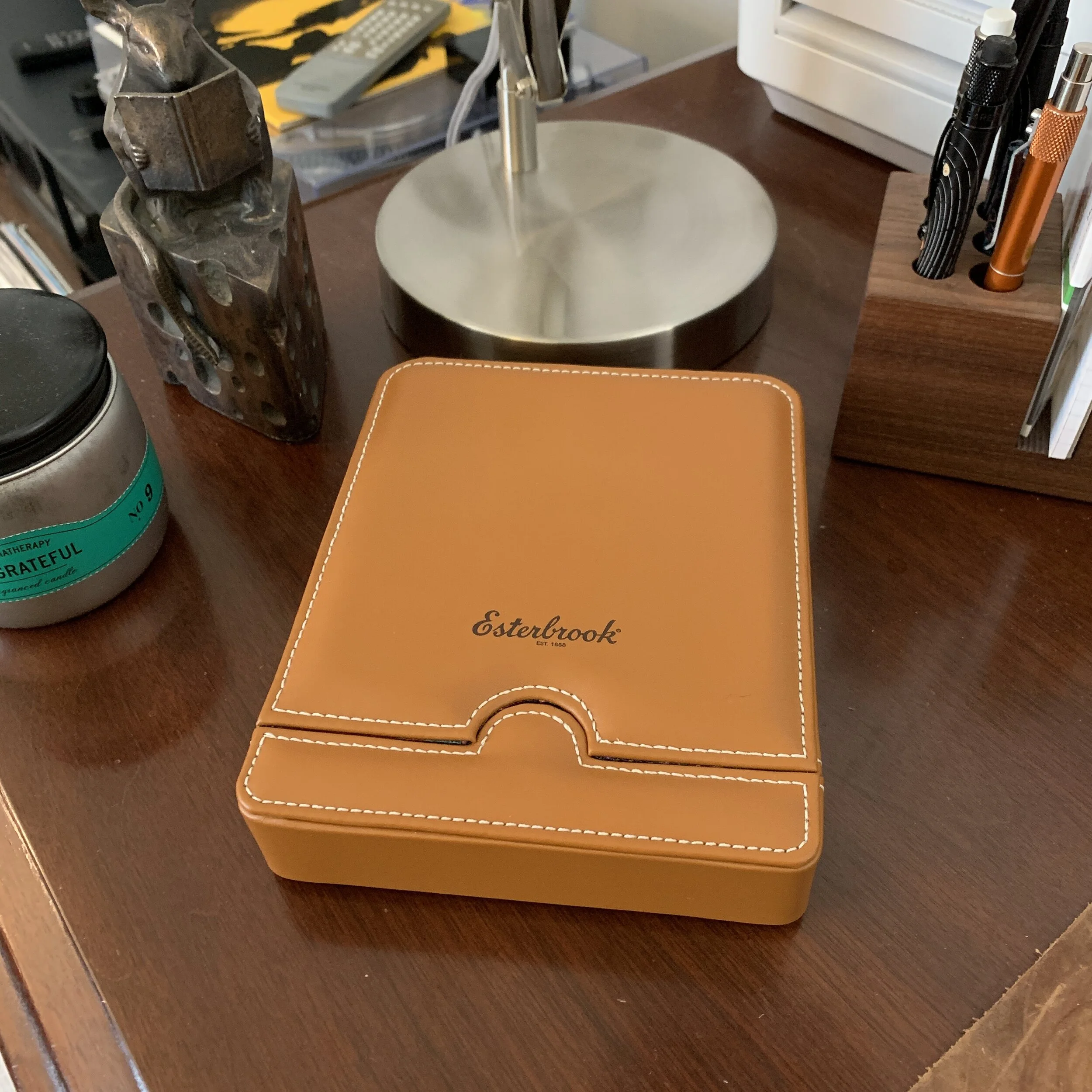 PEN CASE REVIEW: ABSOLUTE BRETON PEN DISPLAY BOX, The Pencilcase Blog