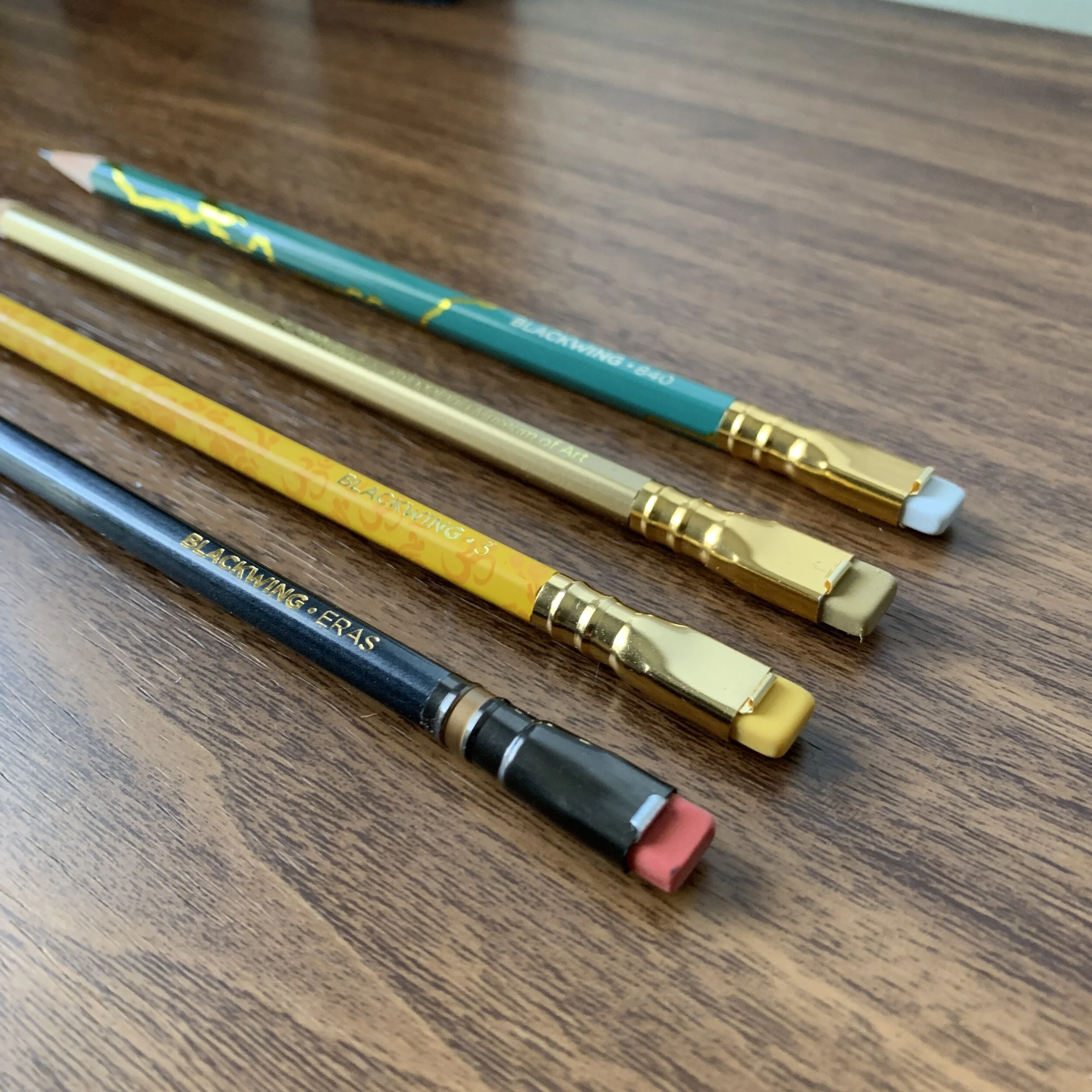 筆記具 BLACKWING ERAS PALOMINO BLUE Blackwing Palomino Blue - Set of 12 | Blackwing602.com