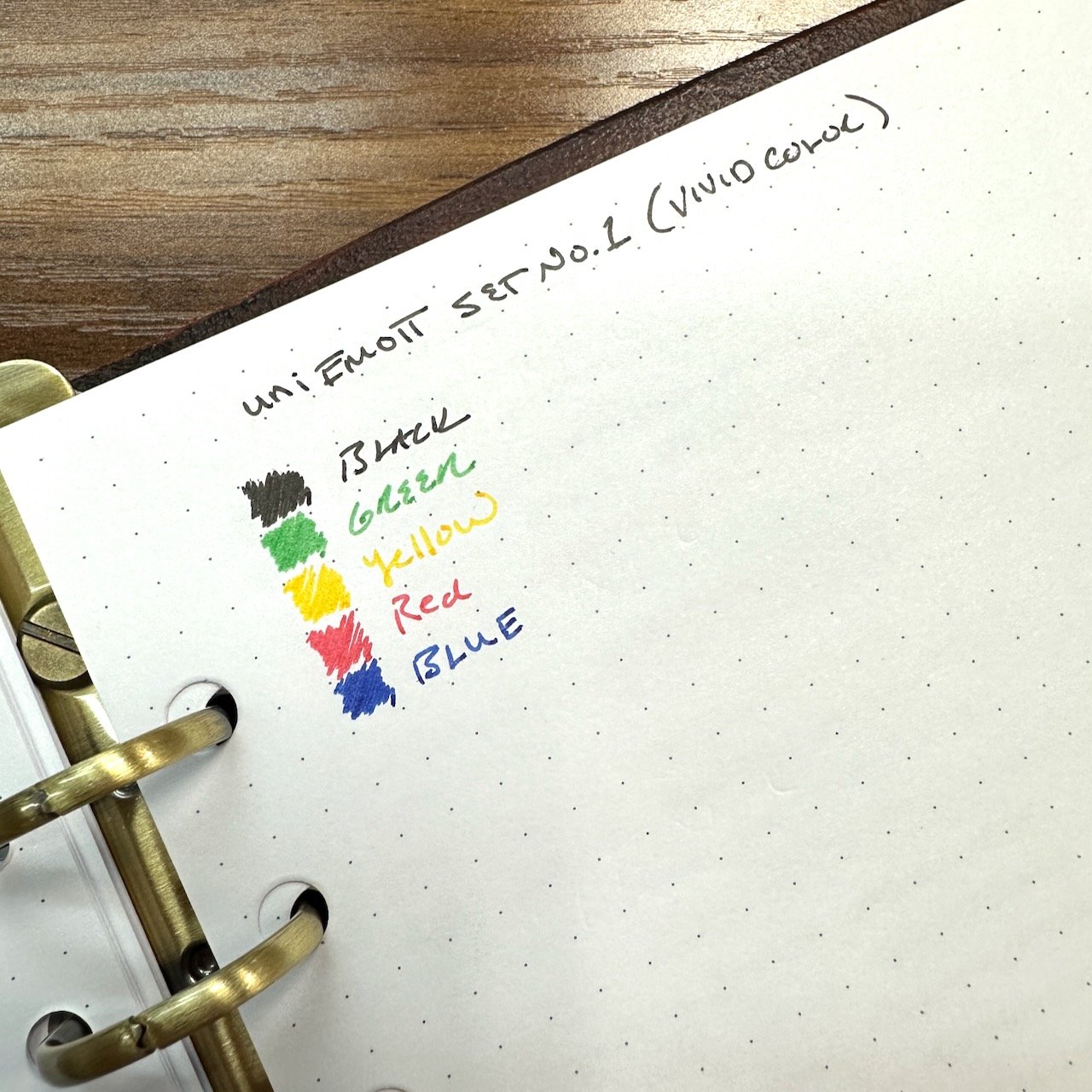 Uni EMOTT No. 1 Vivid Color Swatch