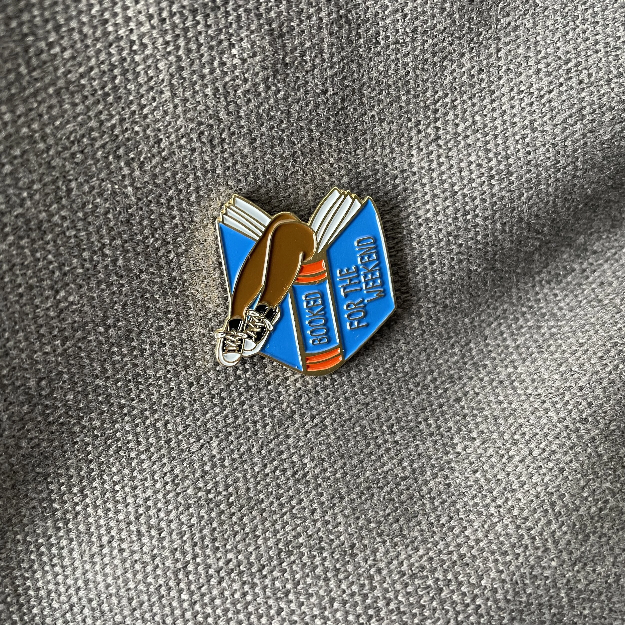 Booked for the Weekend (Blue/Cloth)