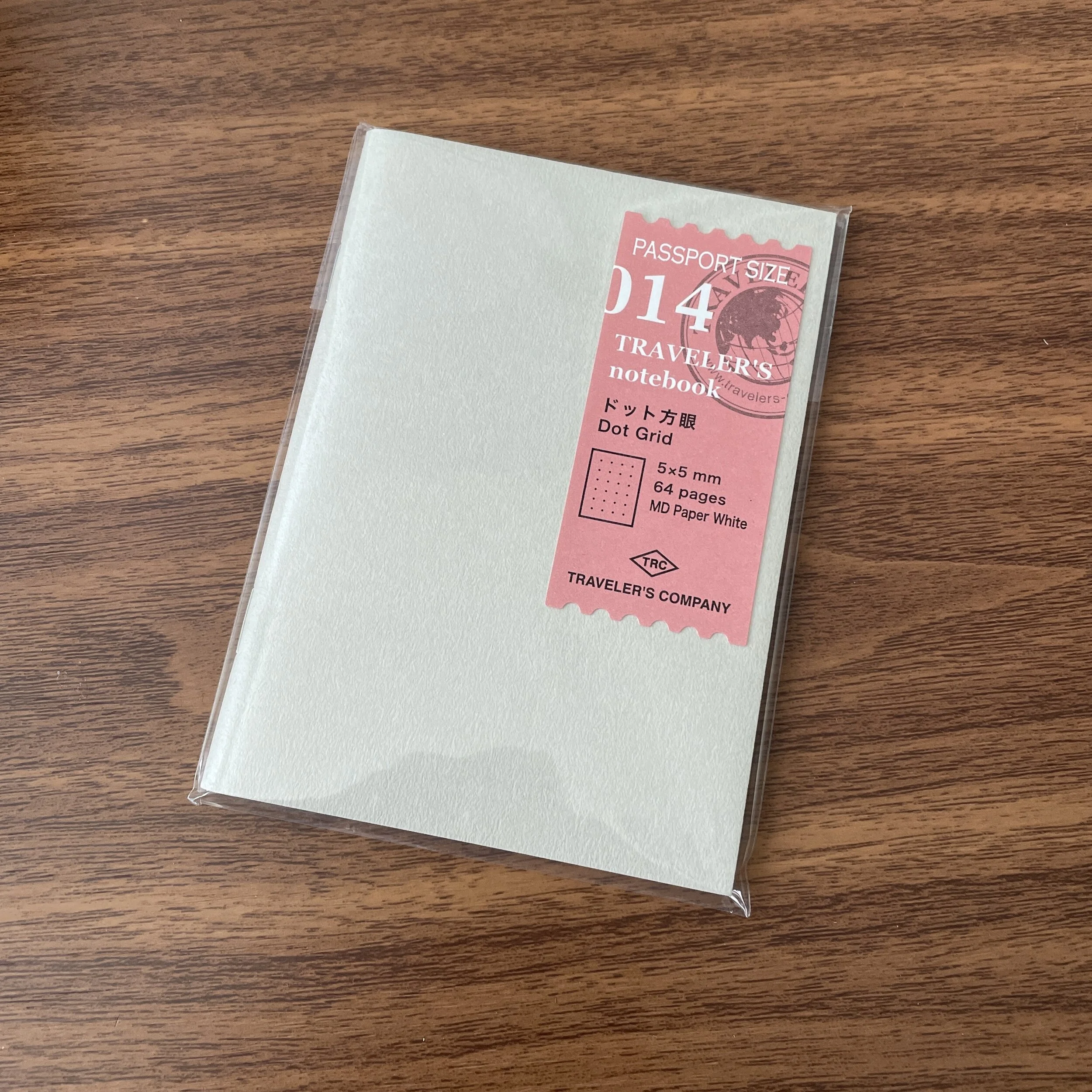 014-MD Paper Dot Grid (Passport)