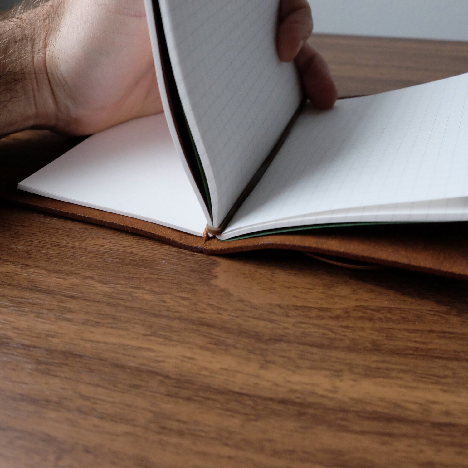 Traveler's Notebook Tutorial: How to Connect Multiple Refills and ...